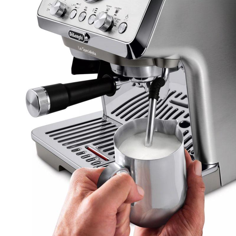 De'Longhi ® La Specialista Arte Evo Espresso Machine with Cold Brew