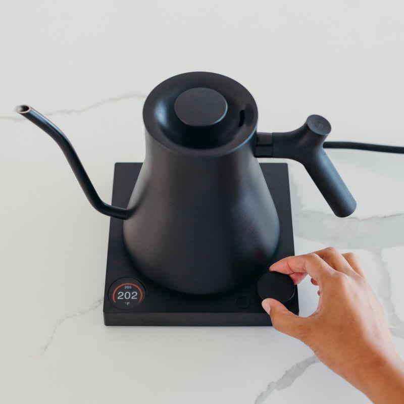 Fellow Stagg EKG Pro Electric Tea Kettle in Matte Black