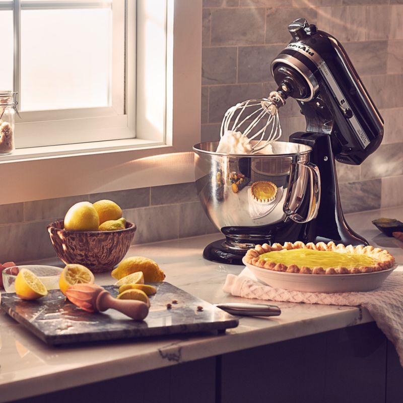 KitchenAid ® Artisan® Series Onyx Black 5-Quart Tilt-Head Stand Mixer