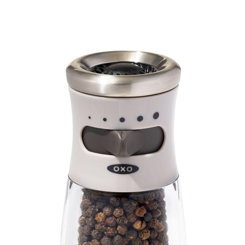 OXO ® Good Grips Contoured Mess-Free Pepper Grinder