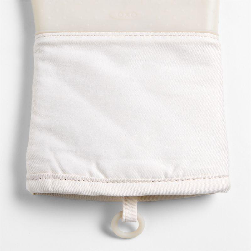 OXO ® Oat Silicone Oven Mitt