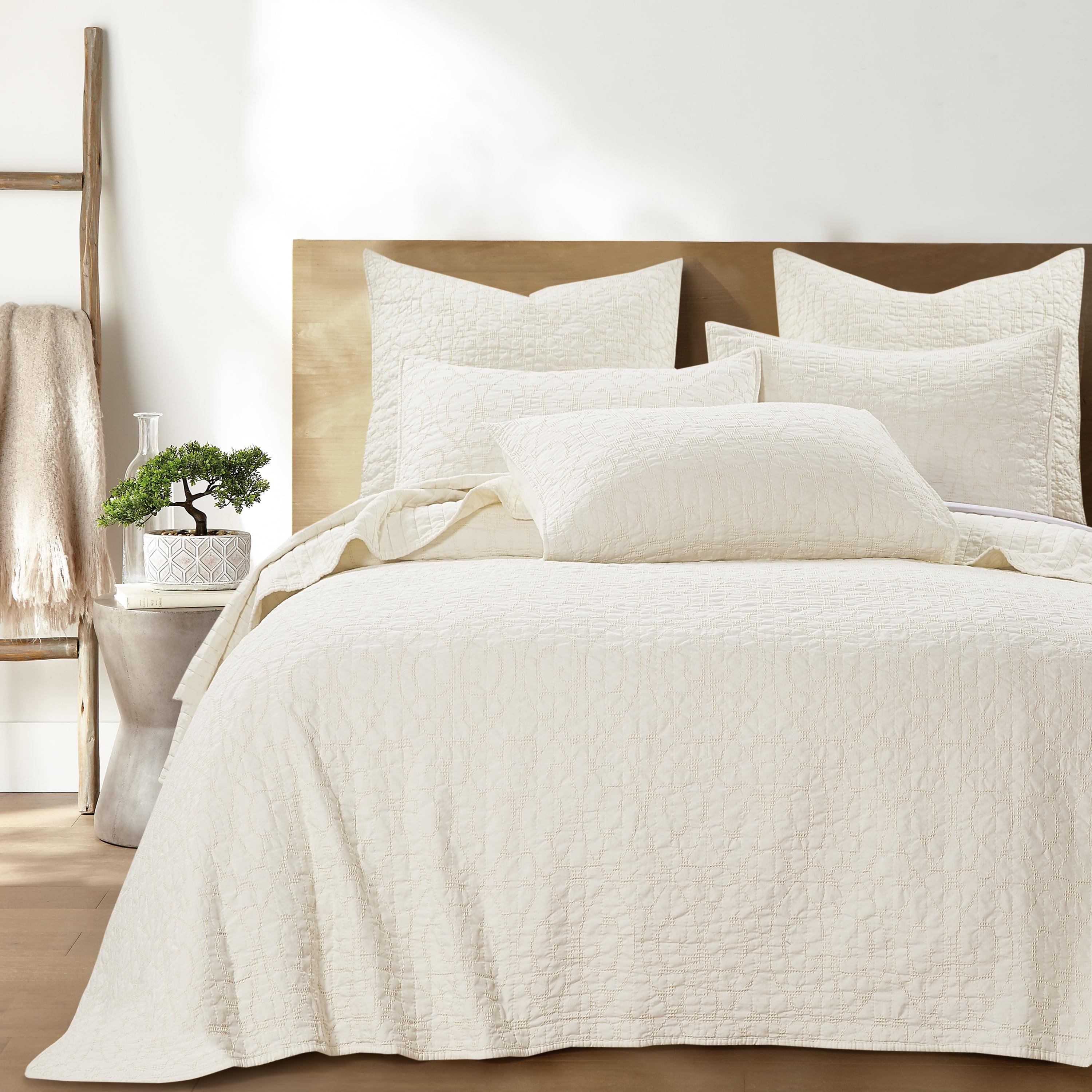 Cream Twin Microfiber Reversible Quilt Set