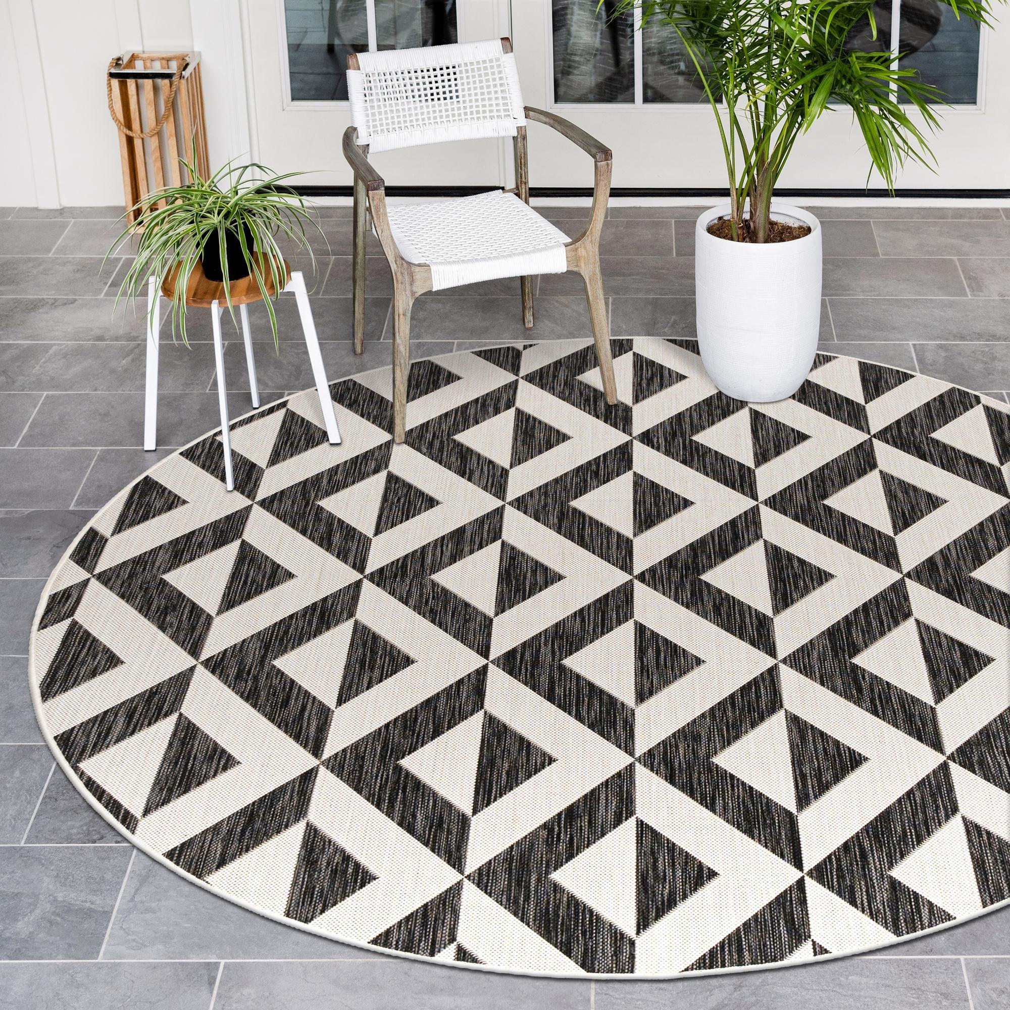 Charcoal Gray Geometric Round Outdoor Rug