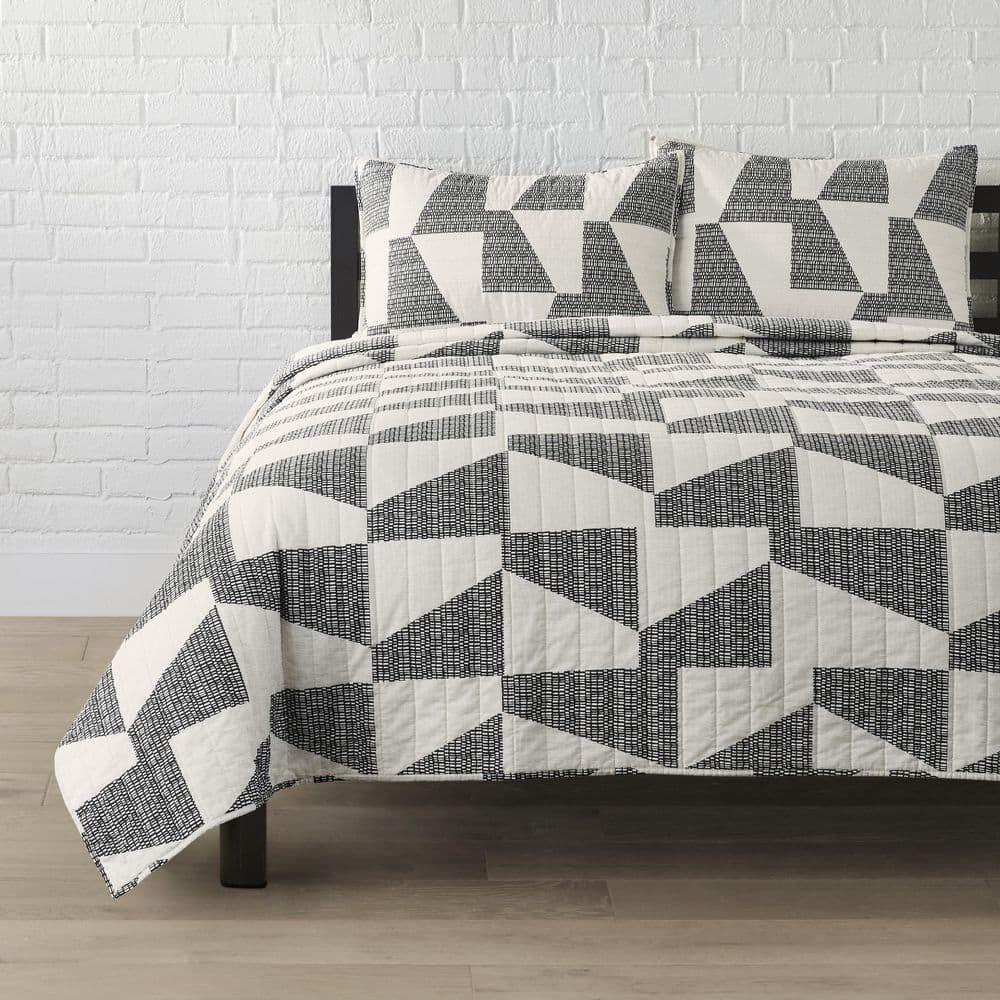 Black and Ivory Geometric Cotton Blend Full Quilt Set