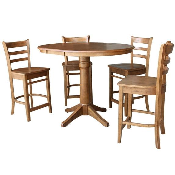Mesa de Comedor Redonda de Madera Maciza de 36" con 4 Taburetes en Roble Desgastado de International Concepts