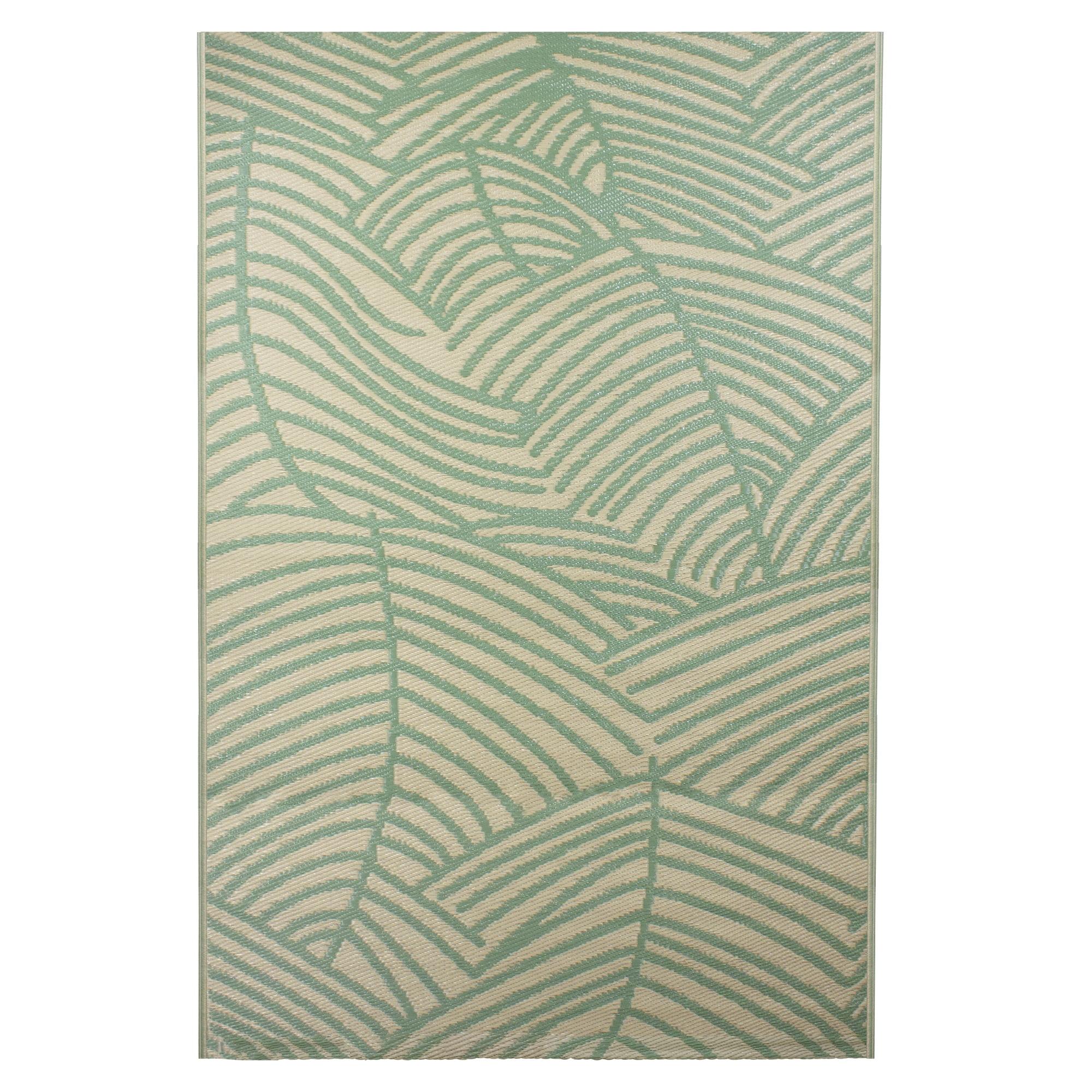 Northlight 4' x 6' Green and Beige Leaf Design Rectangular Outdoor Area Rug