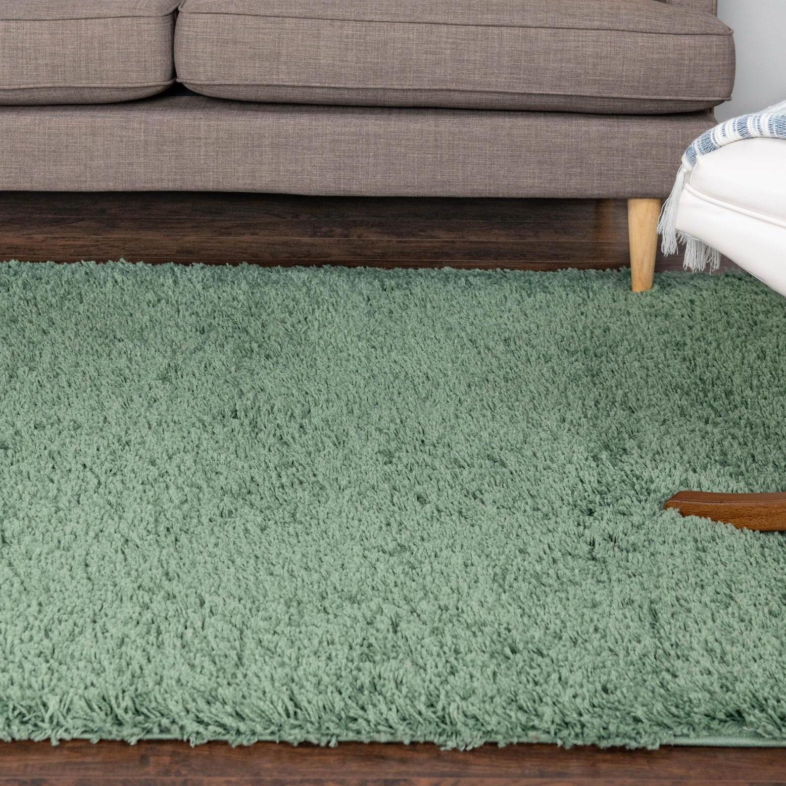 Sage Green Tufted Shag Rectangular Synthetic Rug, 7' x 10'