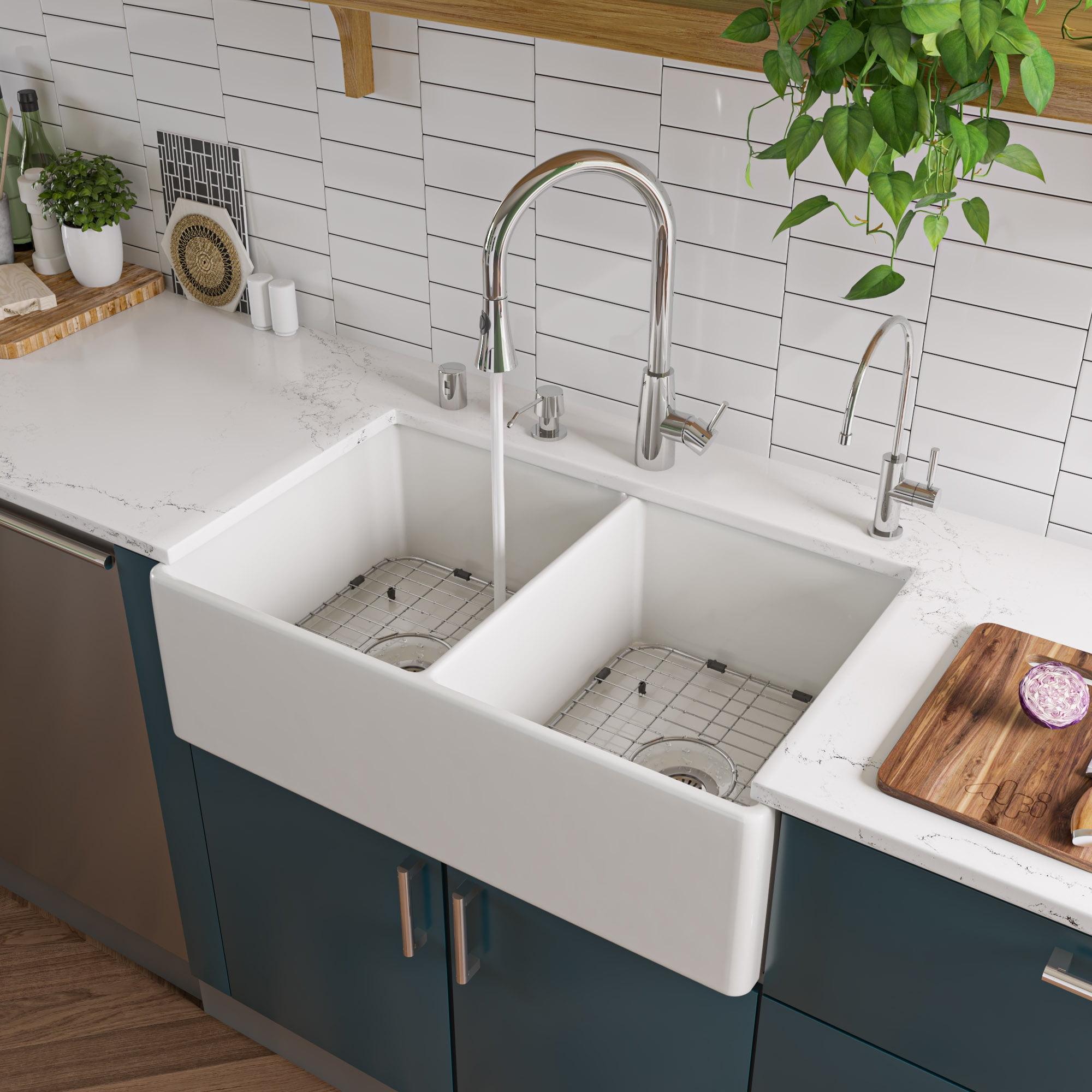 32.75'' L Farmhouse / Apron Double Bowl Fireclay Kitchen Sink