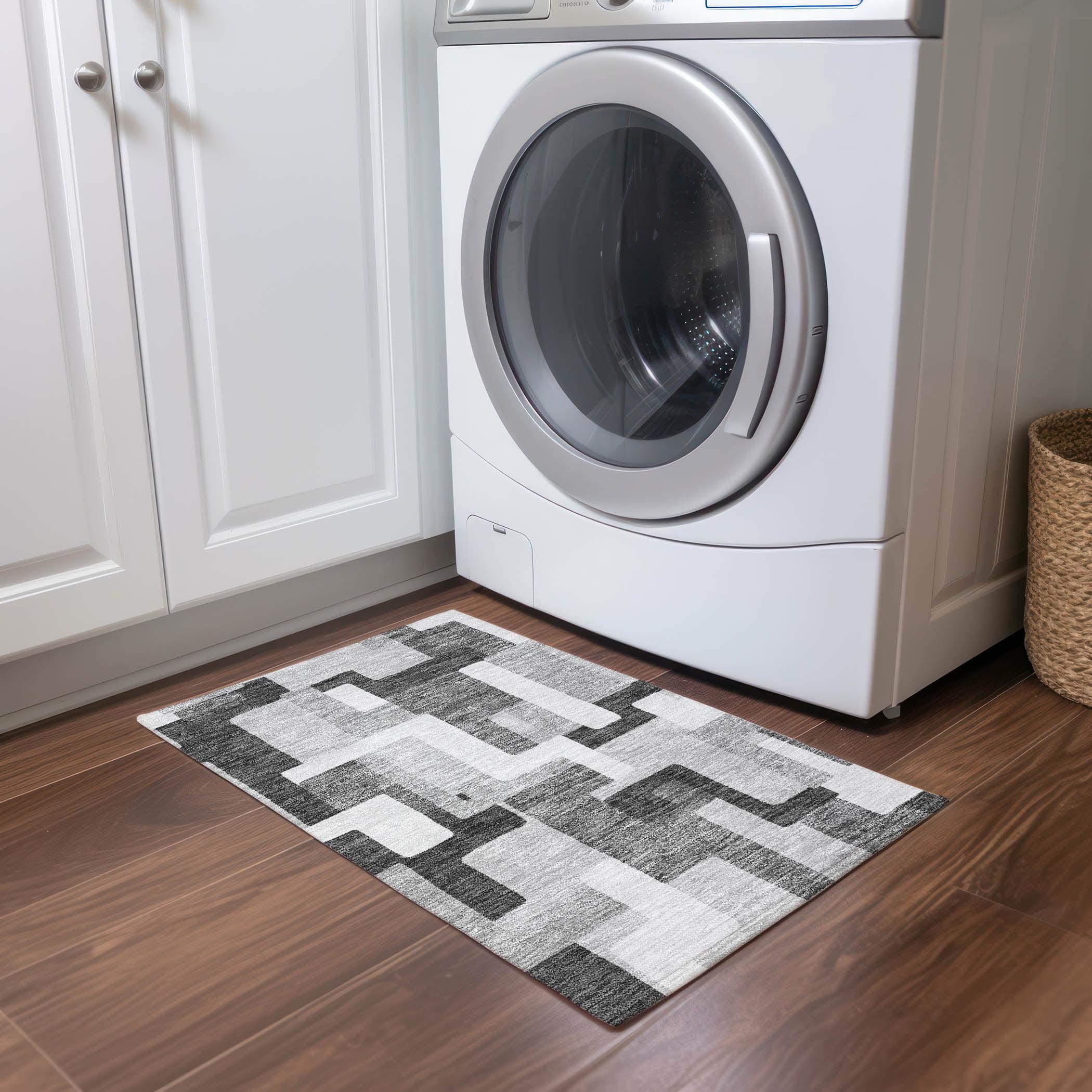 Addison Rugs Chantille Indoor/Outdoor Transitional Geometric Silver Washable Rectangle Rug, 1'8" x 2'6"