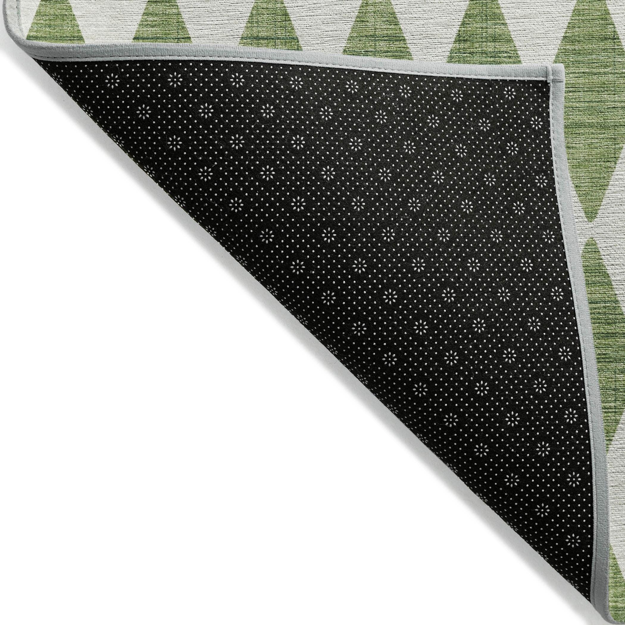 Addison Rugs Chantille Indoor/Outdoor Transitional Diamonds Green Washable Runner Rug, 2'3" x 7'6"