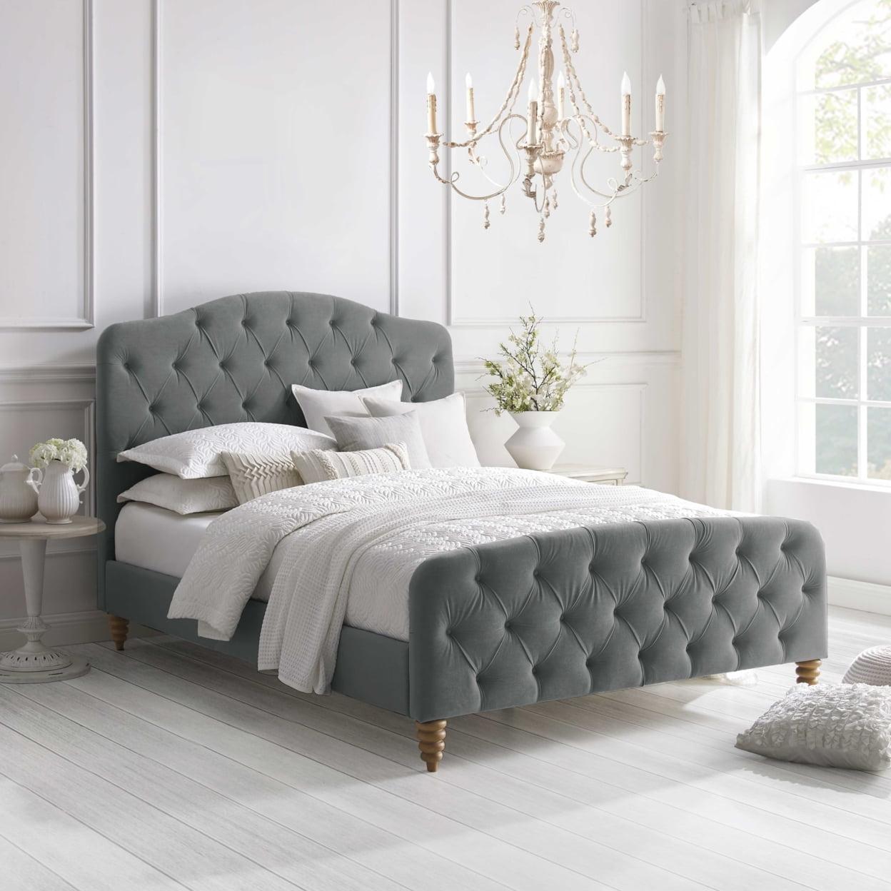Elegant Velvet Queen Bed with Diamond Tufted Headboard in Gray