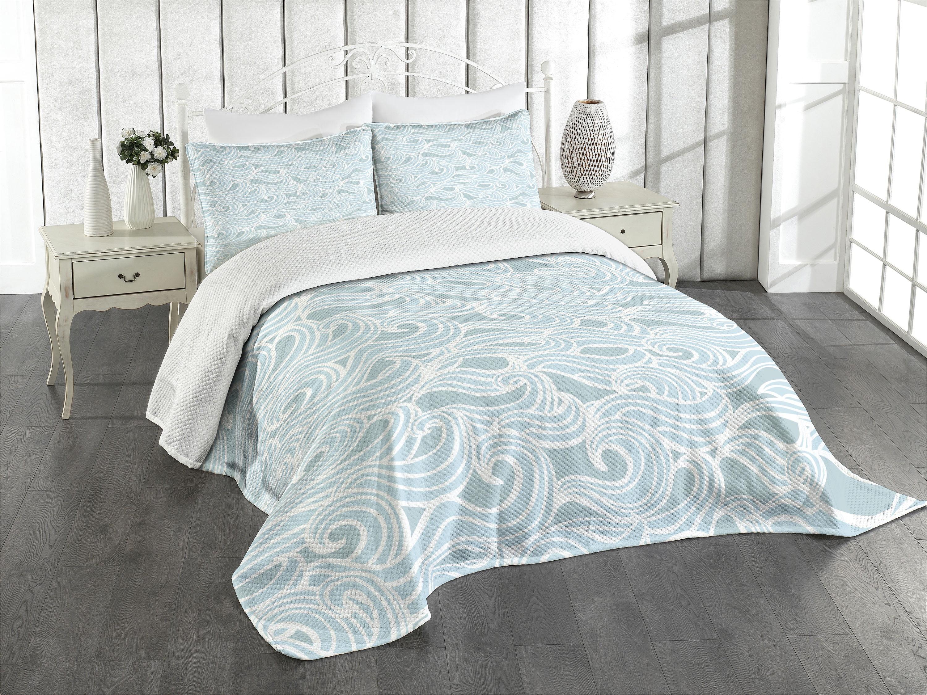 King White and Seafoam Quilted Bedspread Set with Shams