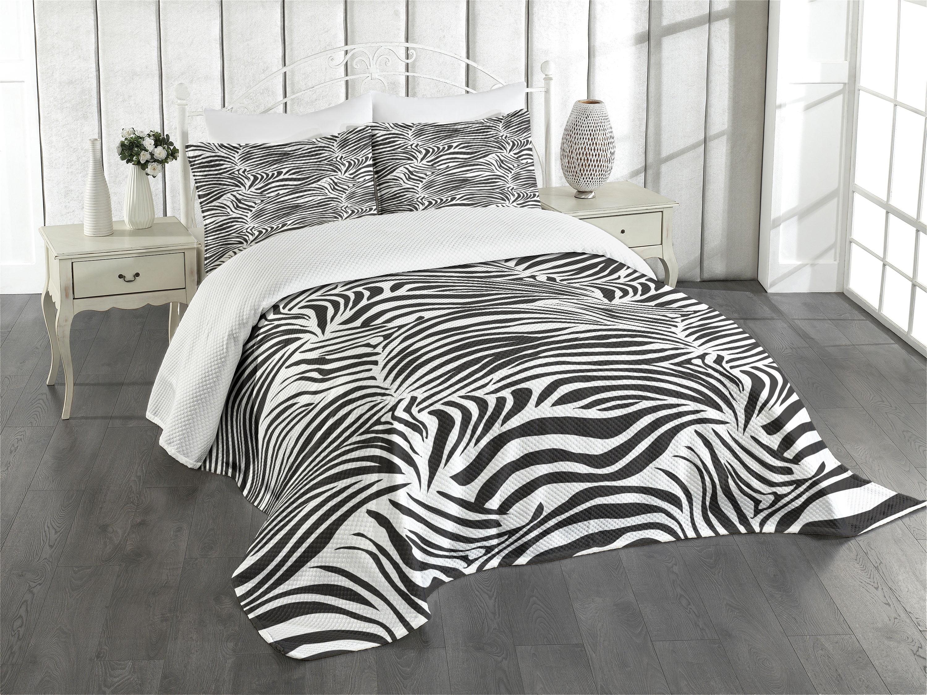 Twin White and Black Zebra Print Quilted Bedspread Set