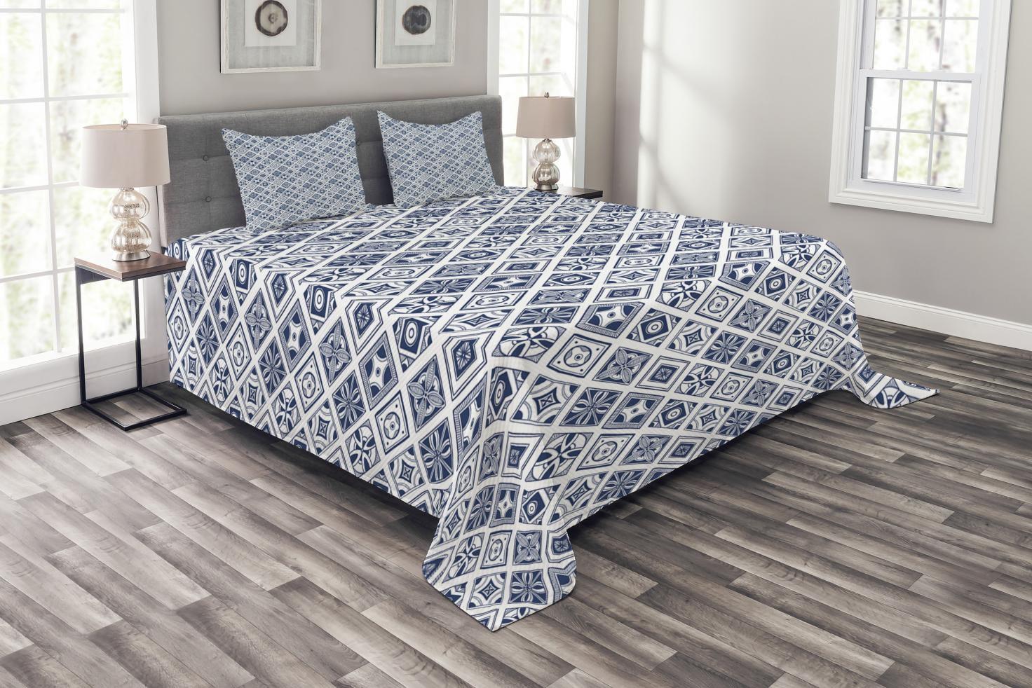 King White and Blue Quilted Bedspread Set with Pillow Shams