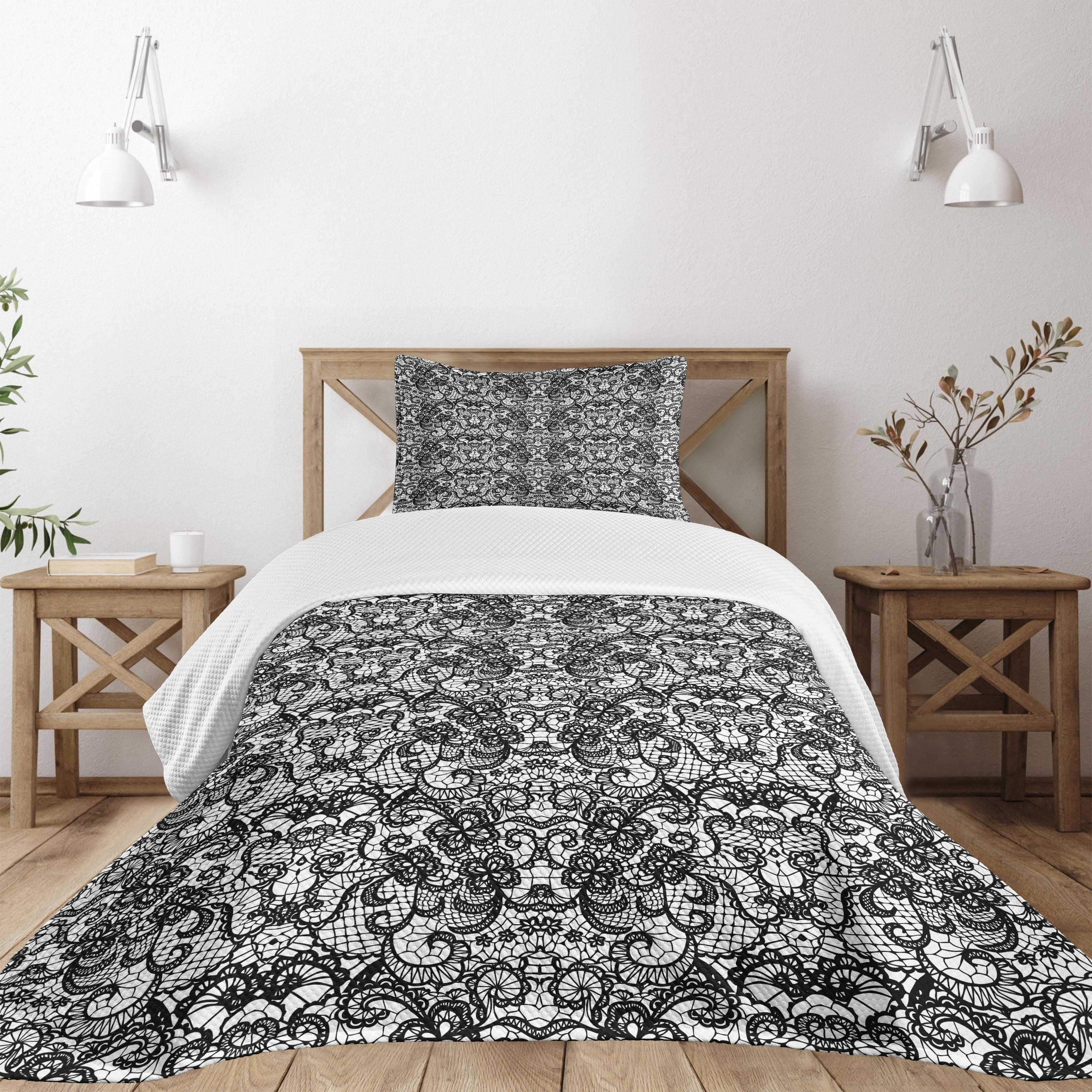 Twin White and Black Quilted Bedspread Set with Sham