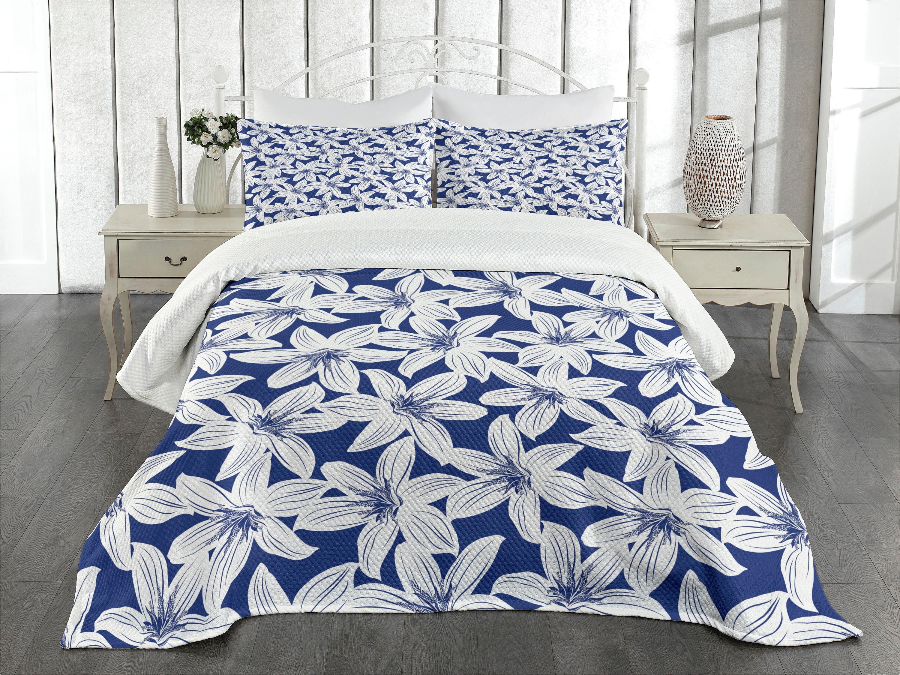 Queen White and Blue Quilted Bedspread Set with Pillow Shams