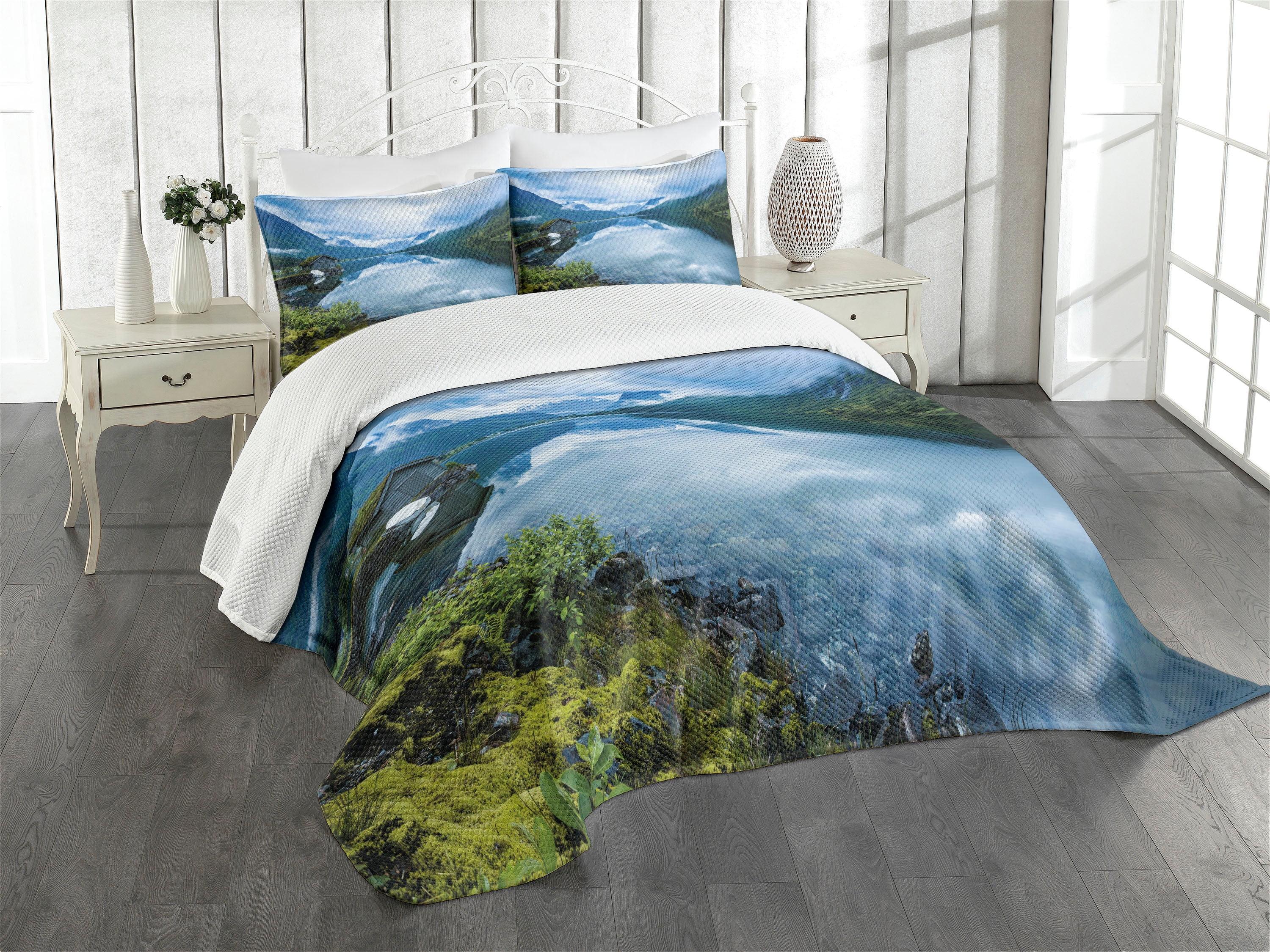 Blue and Green Nature Print Queen Bedspread Set