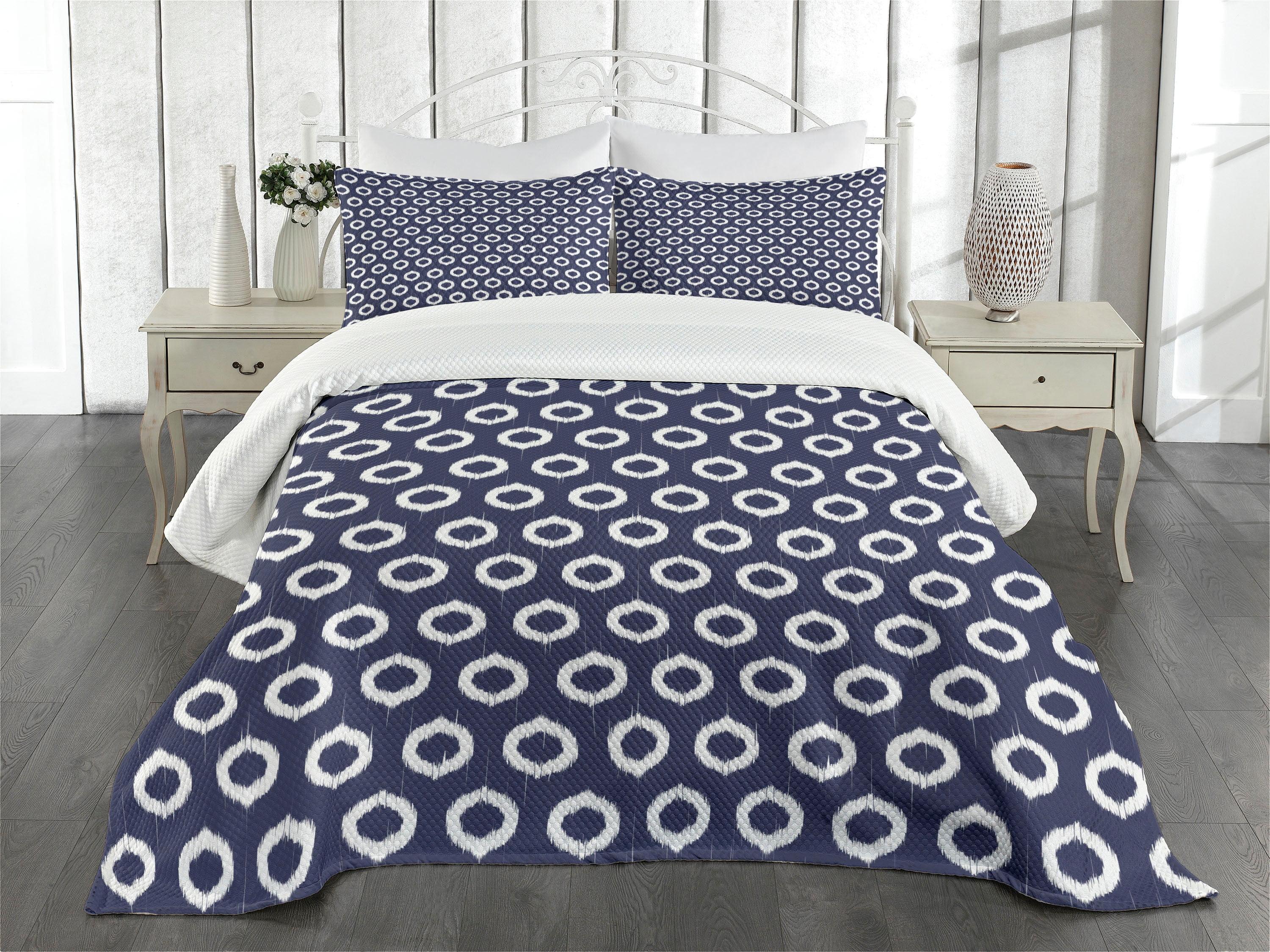 Navy Blue and White Queen Bedspread Set with Shams