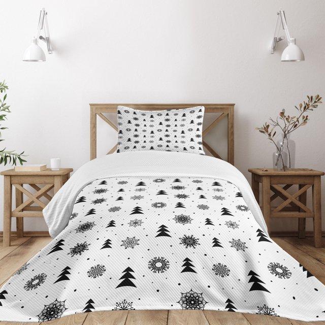 Ambesonne Ambensonne Nordic Bedspread Xmas Pine Trees Black White