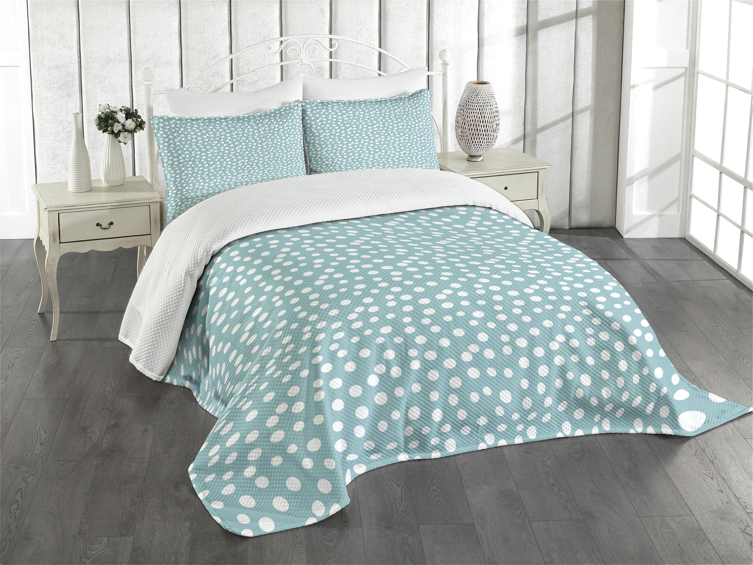 King Size White and Turquoise Quilted Bedspread Set