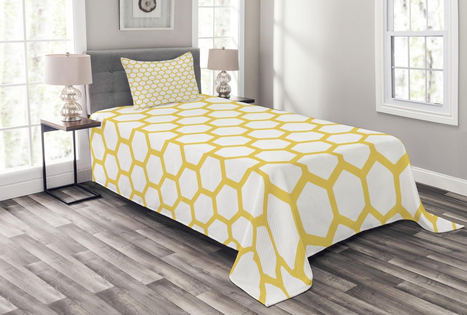 Yellow and White Hexagonal Twin Quilted Bedspread Set