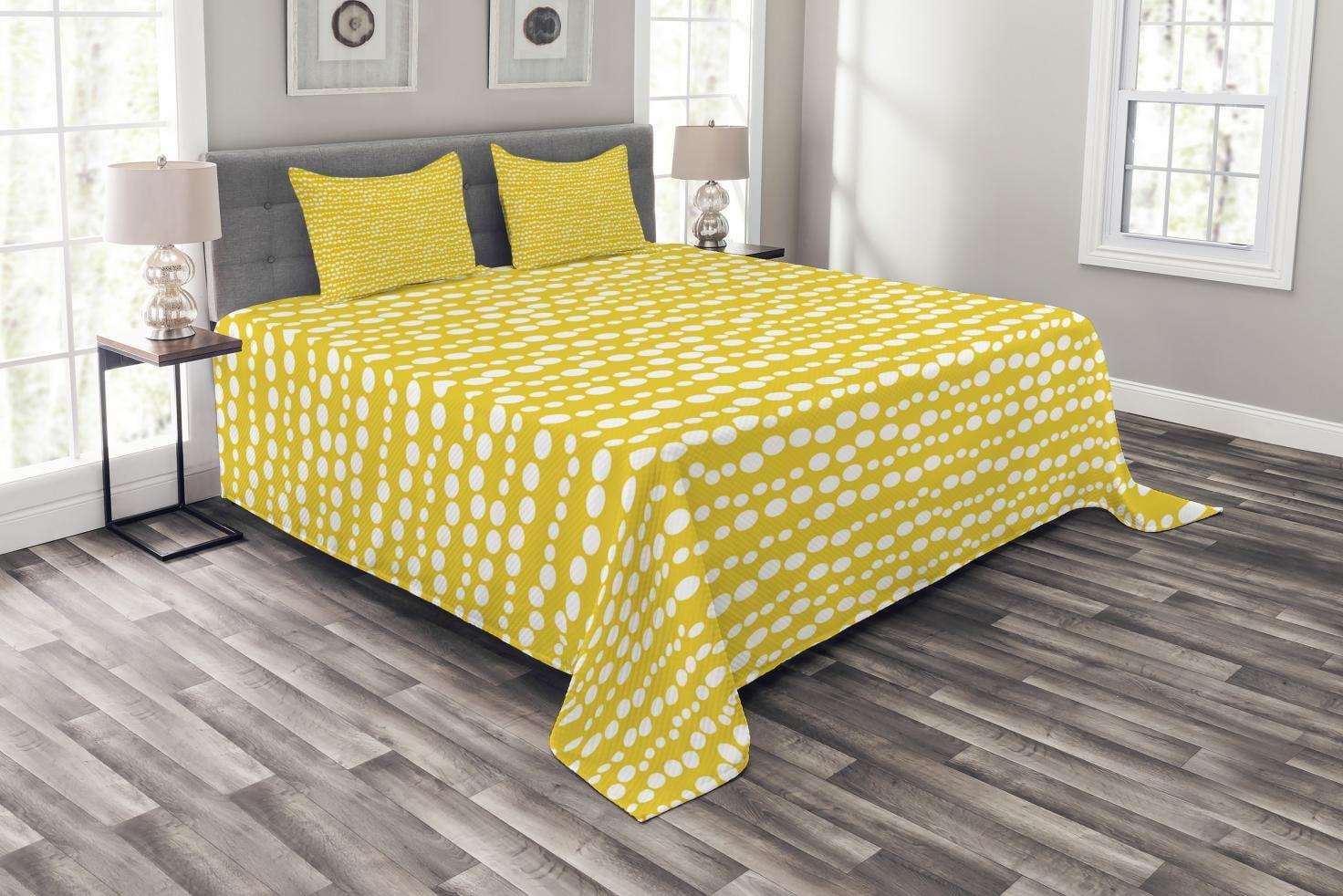 Yellow and White Quilted Queen Bedspread Set with Pillow Shams