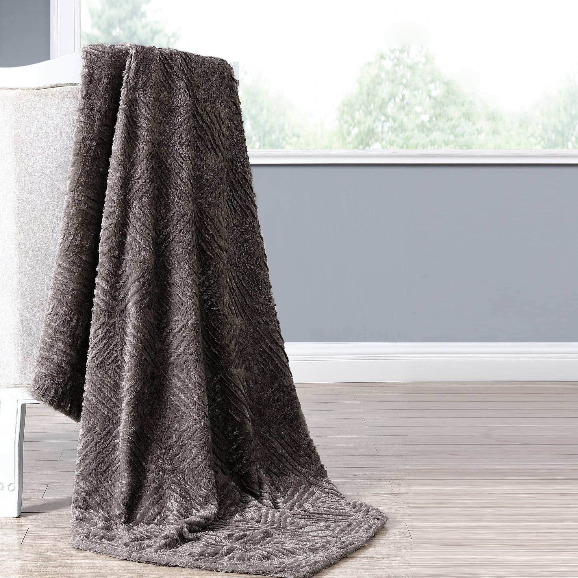 Luxurious Dark Gray Faux Fur and Fleece Reversible Throw Blanket, 50" x 60"