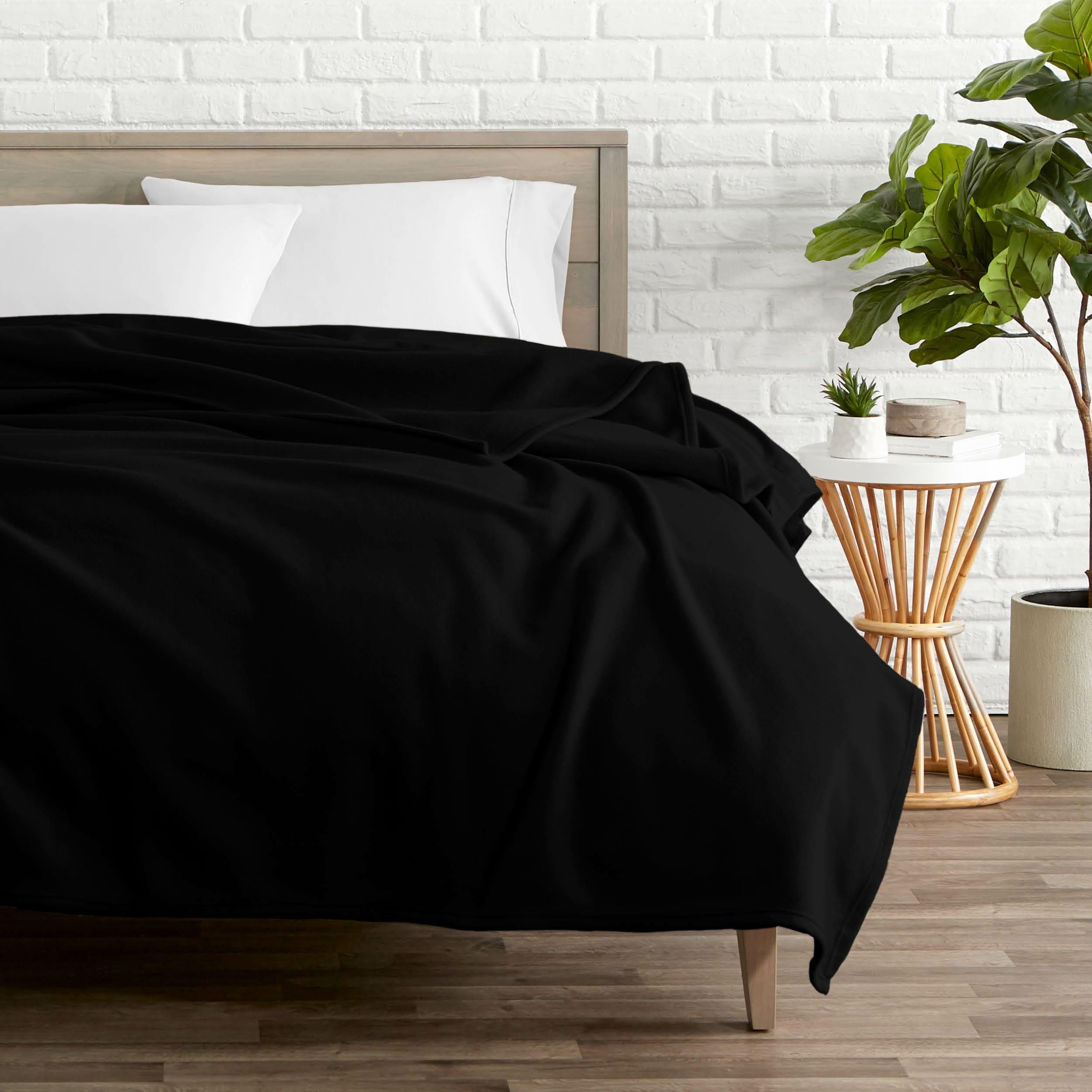 Lightweight Polar Fleece Blanket