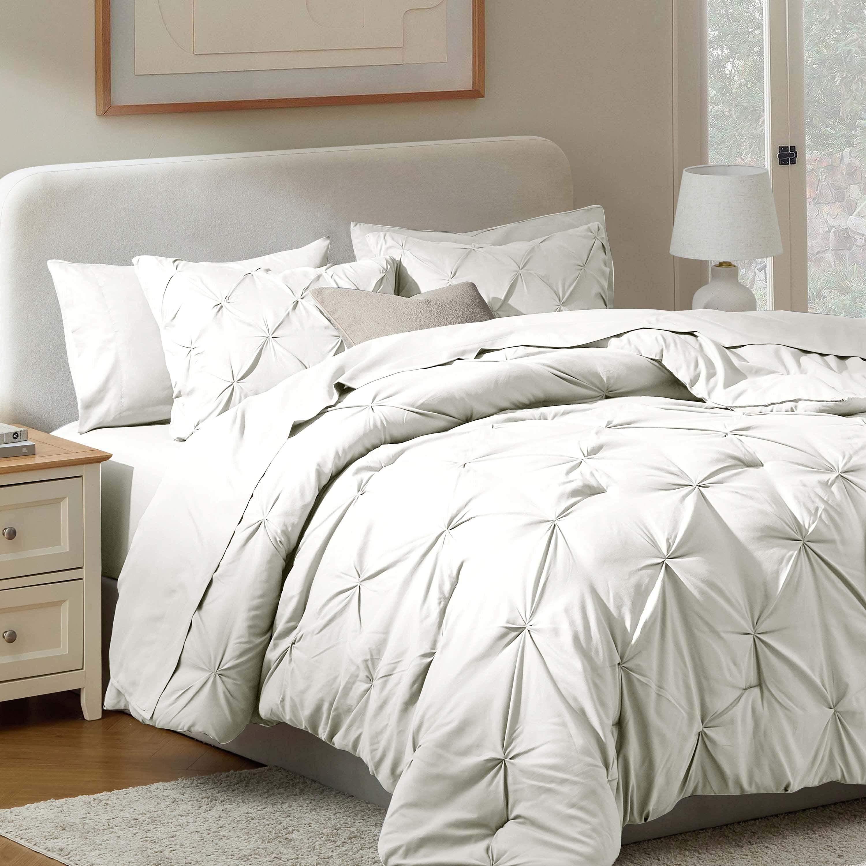 King Off White Microfiber Down Alternative 7-Piece Bedding Set