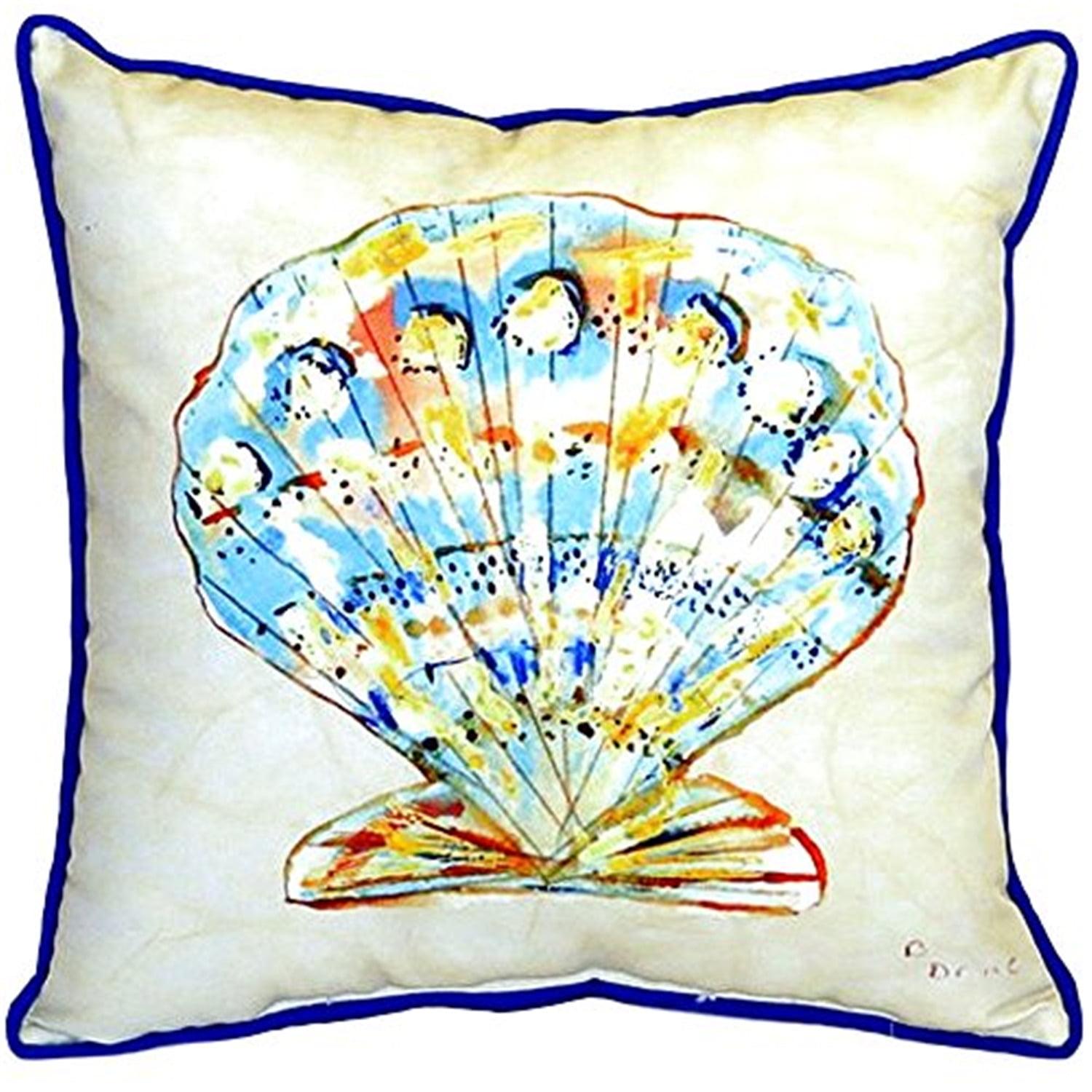 Betsy Drake Interiors Scallop Indoor/Outdoor Throw Pillow