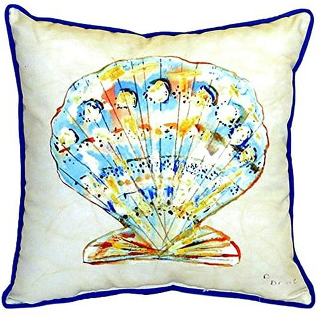 Betsy Drake Interiors Scallop Indoor/Outdoor Throw Pillow