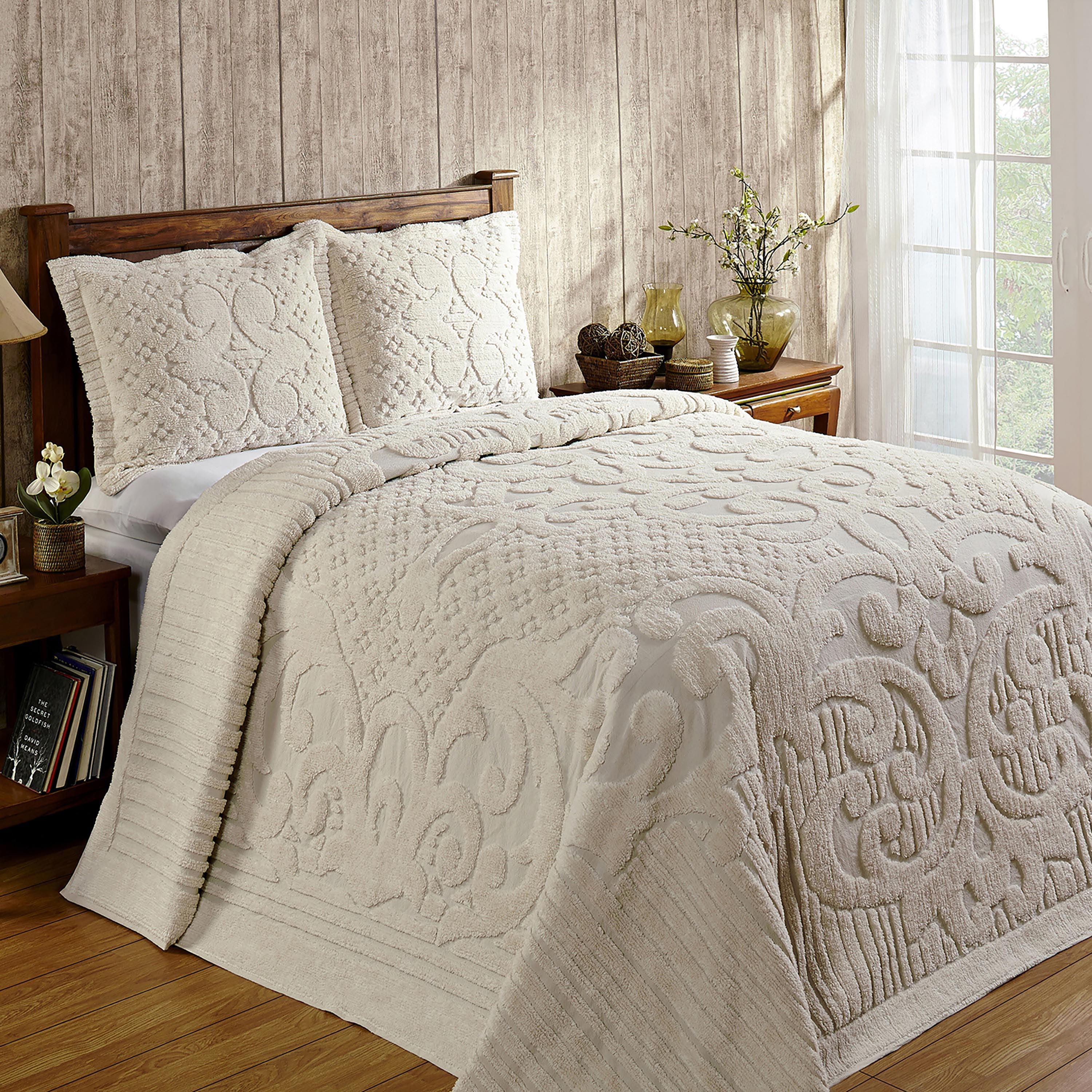 Better Trends Ashton Collection Chenille Bedspread Set, 100% Cotton Machine Washable Bedding Set, Soft & Breathable Medallion Design Coverlet with Sham, Luxurious All Season Comfort