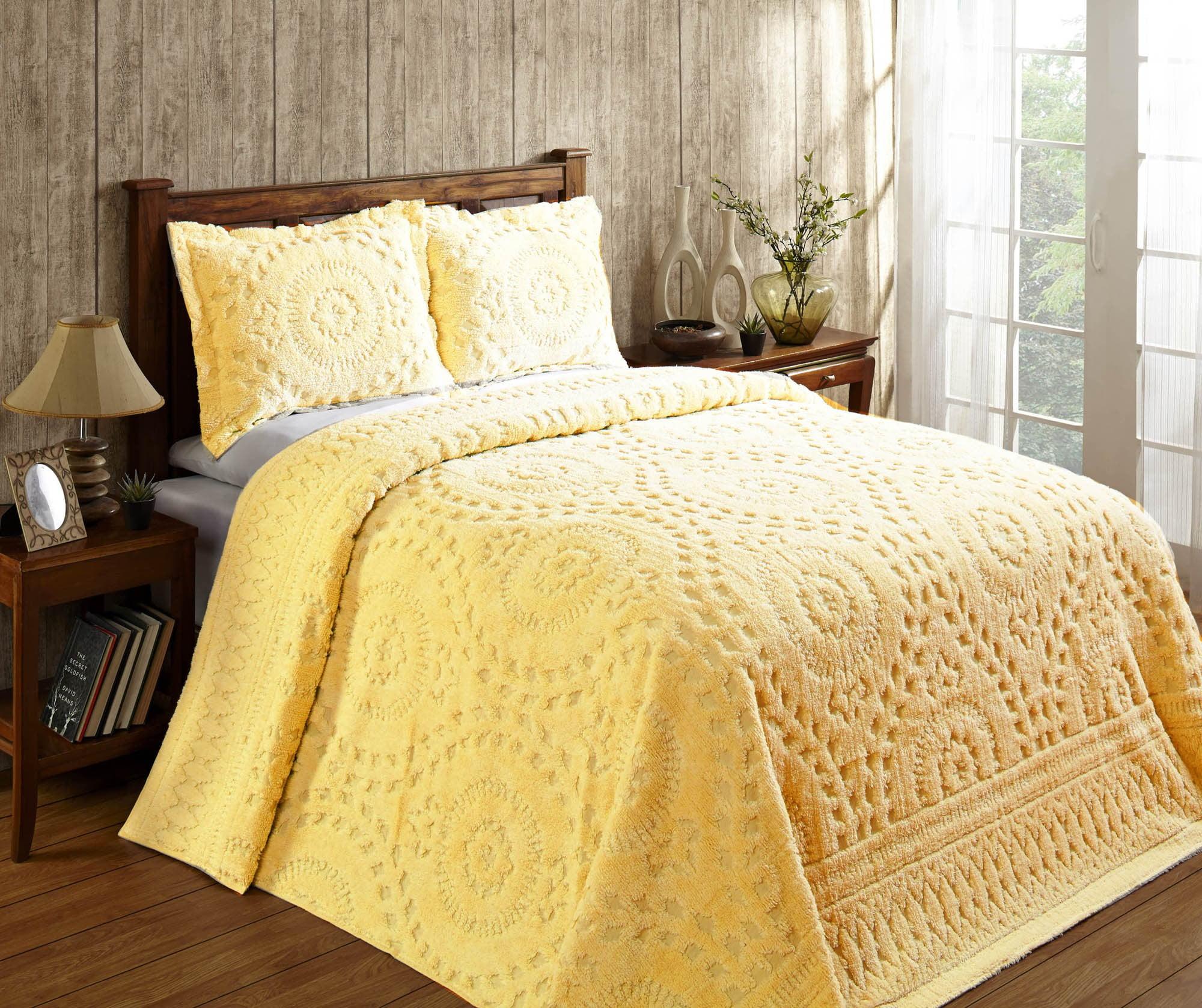 Luxurious Sunshine Yellow 100% Cotton King-Sized Reversible Bedspread