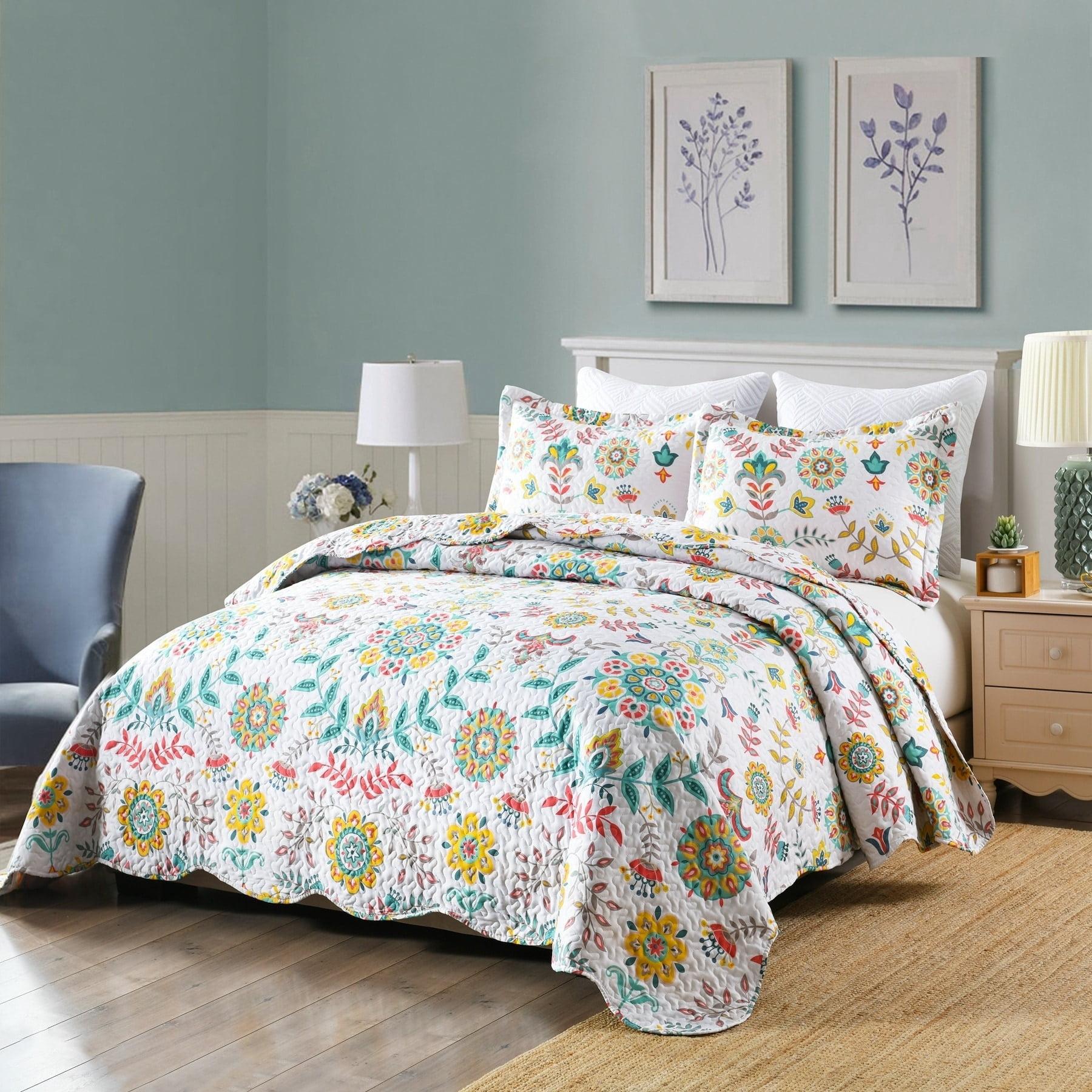 King White Microfiber Bohemian Floral Quilt Set