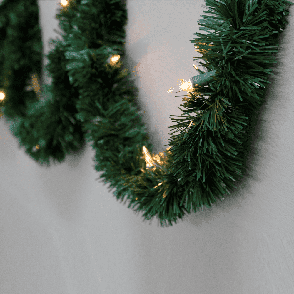 Elegant 12' Pre-Lit Pine Outdoor Garland with Clear Lights