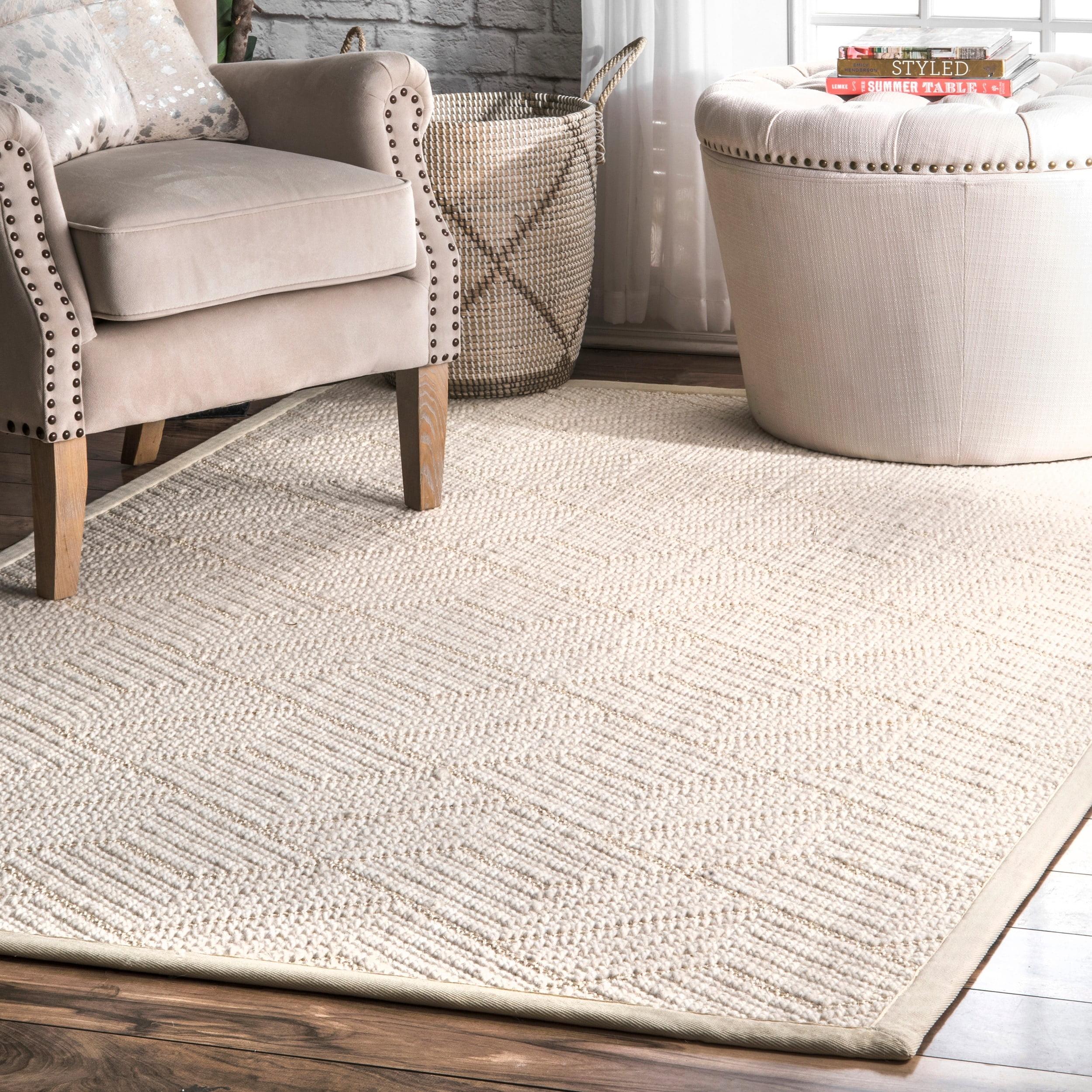 Handcrafted 4' x 6' Cream Wool and Sisal Blend Area Rug