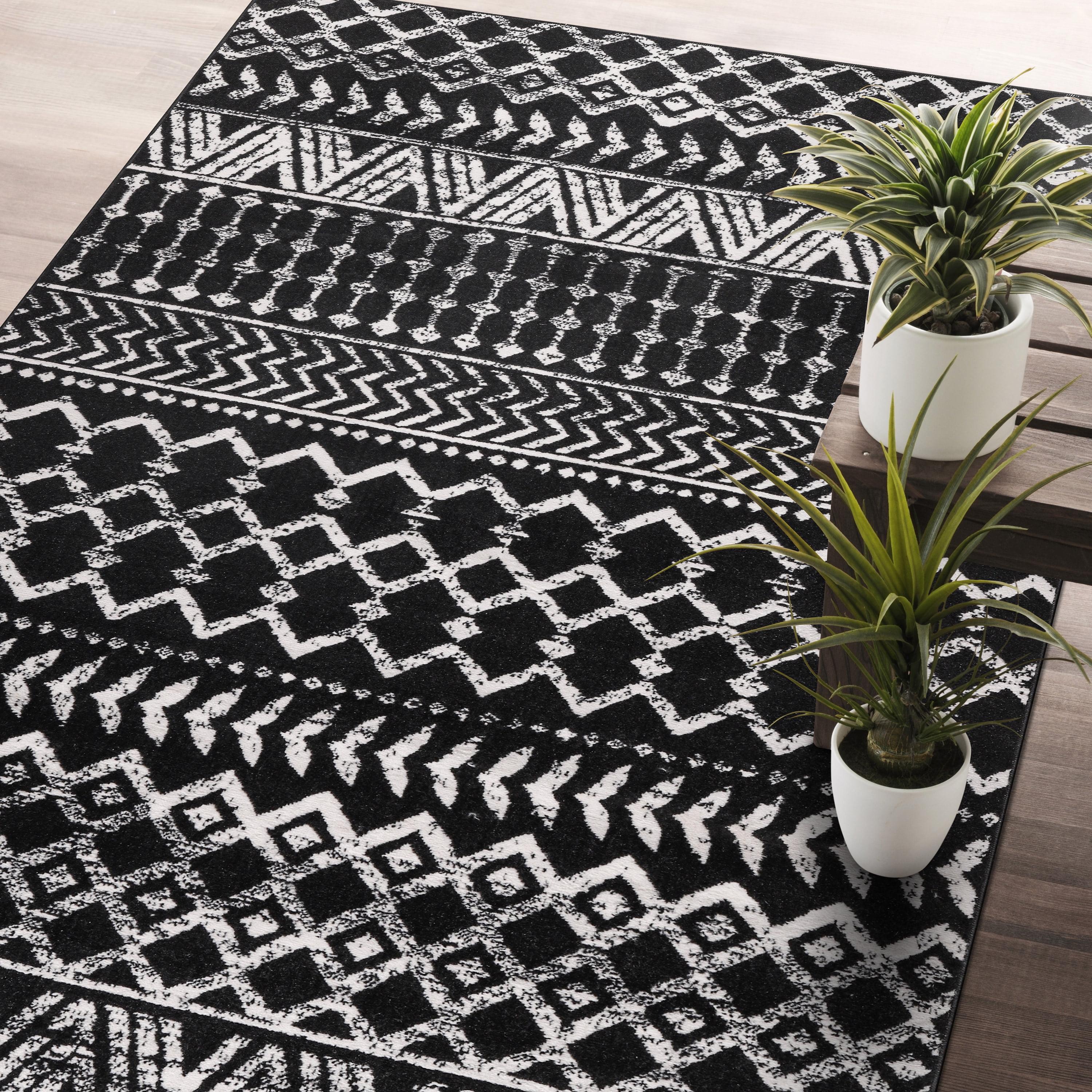 Camilson Black and White Geometric 8' x 10' Synthetic Area Rug