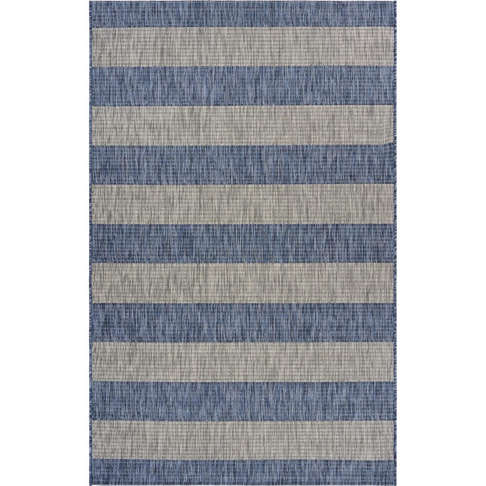 Coastal Charm Gray Synthetic 5' x 7' Indoor/Outdoor Area Rug