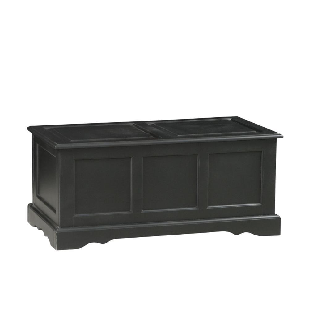 Carolina Living Hayden Blanket Chest Antique Black: Coffee Table, Linen Storage, Wood Frame