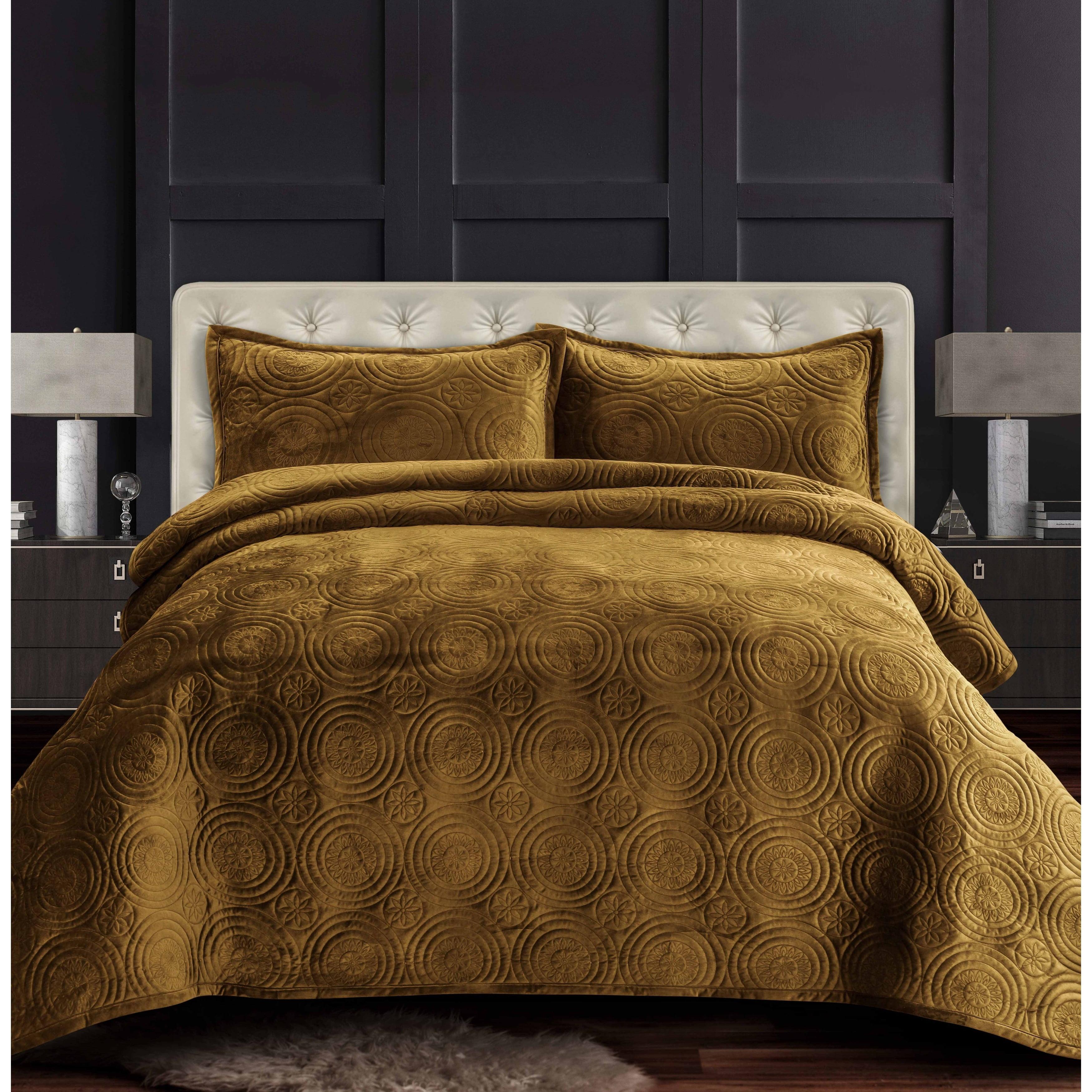 Tribeca Living Capri Velvet Quilt Set