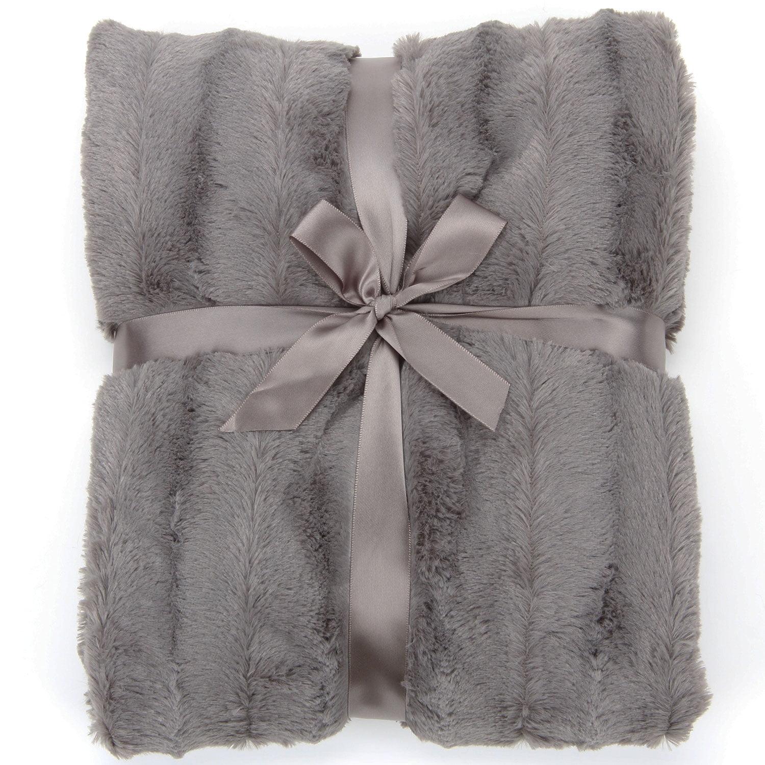 Cheer Collection Ultra Soft Faux Fur Throw Blanket