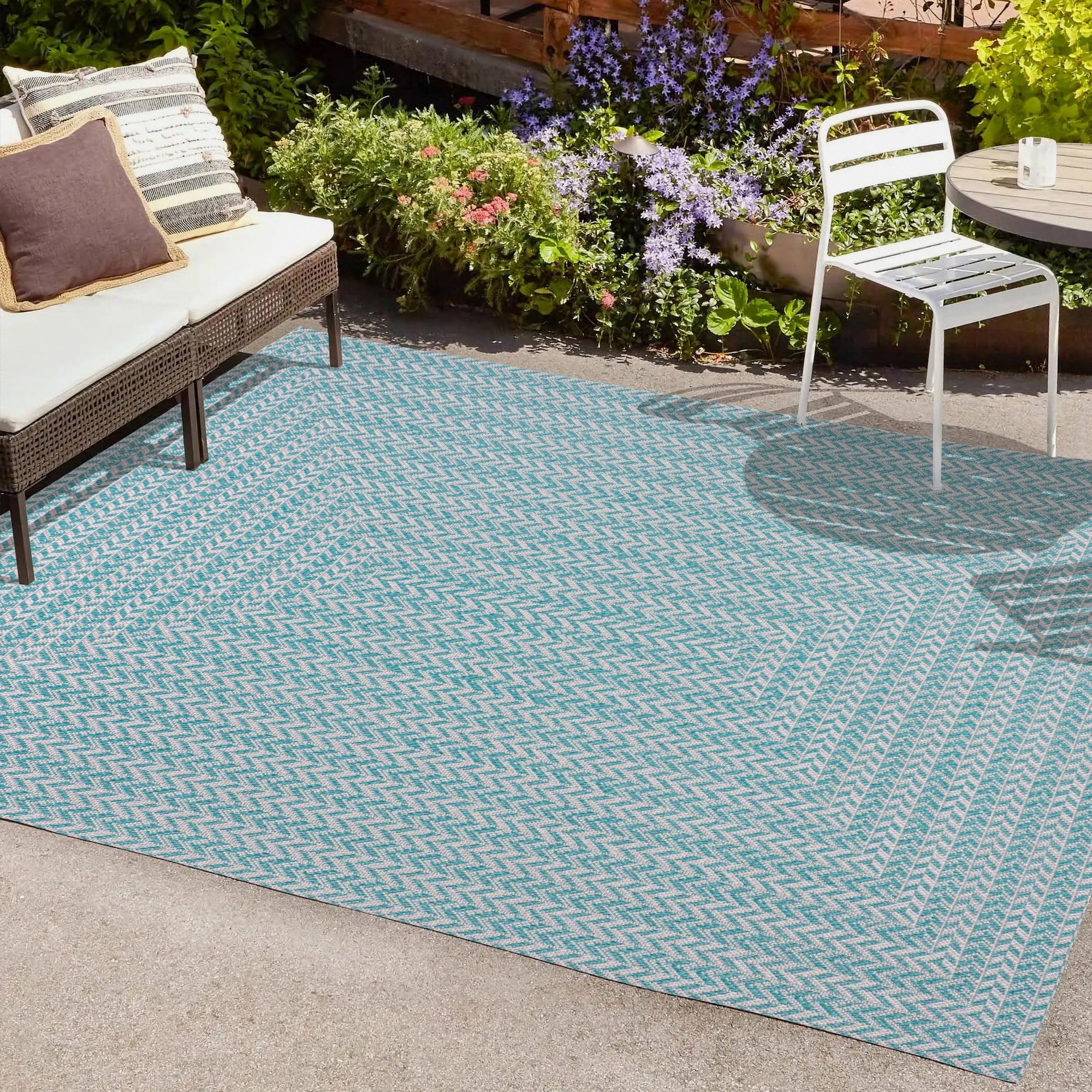 Aqua and Light Gray Geometric Synthetic 3x5 Indoor/Outdoor Rug