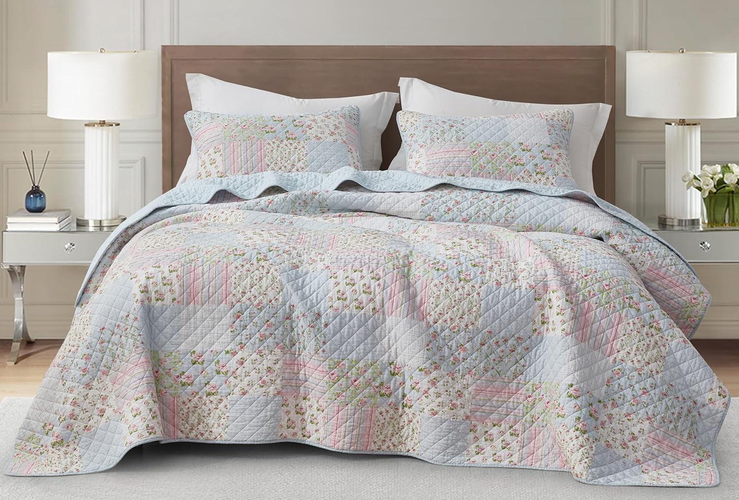 Holly Cotton Patchwork Quilt Set
