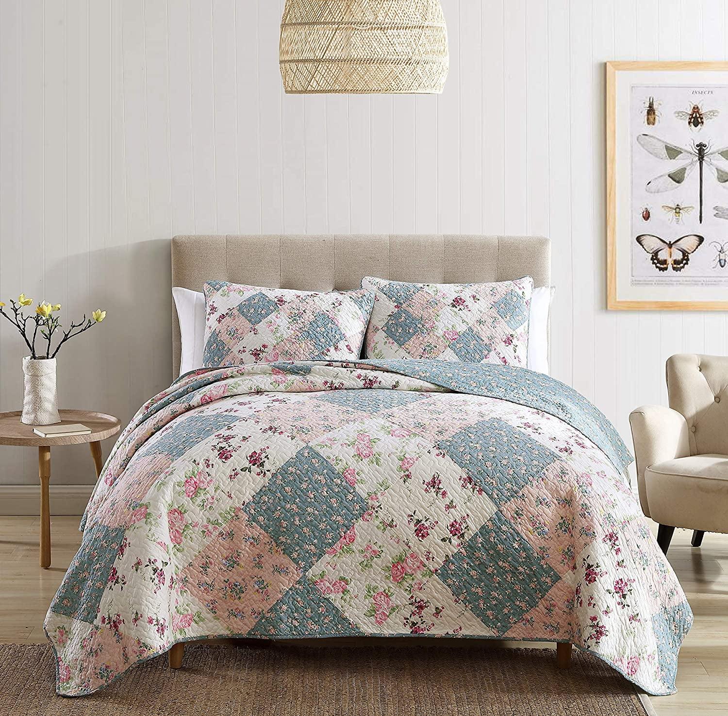 Queen White Cotton Reversible Floral Patchwork Quilt Set