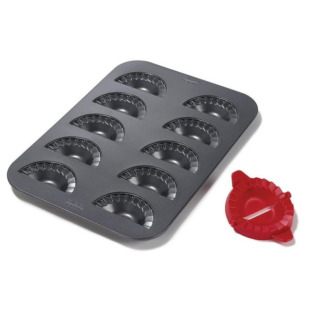 Chicago Metallic Chicago Metallic Professional Mini-Hand-Pie Pan with Cut-and-Press Tool