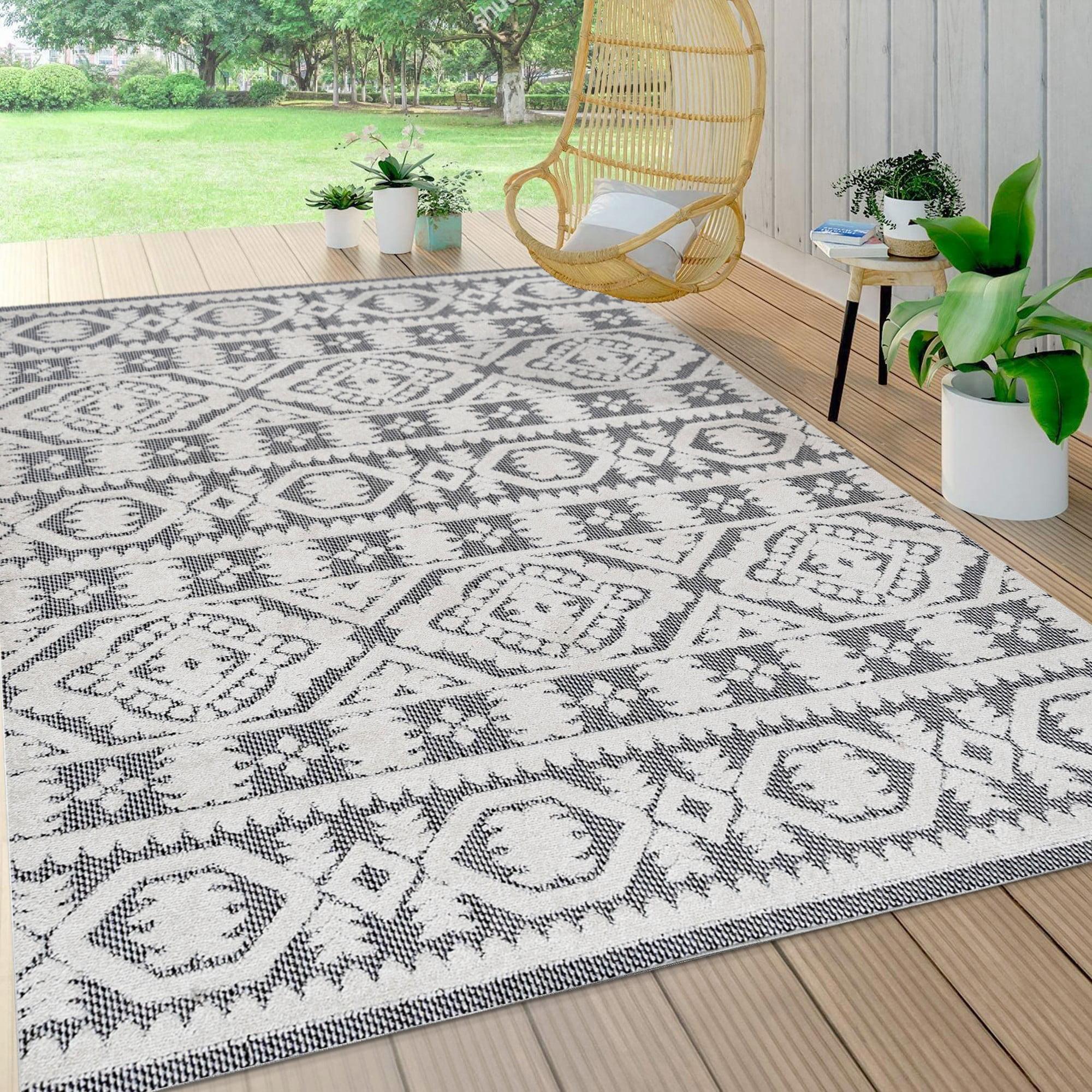 Citta High-Low Pile Geometric White/Black Indoor Outdoor Area Rug