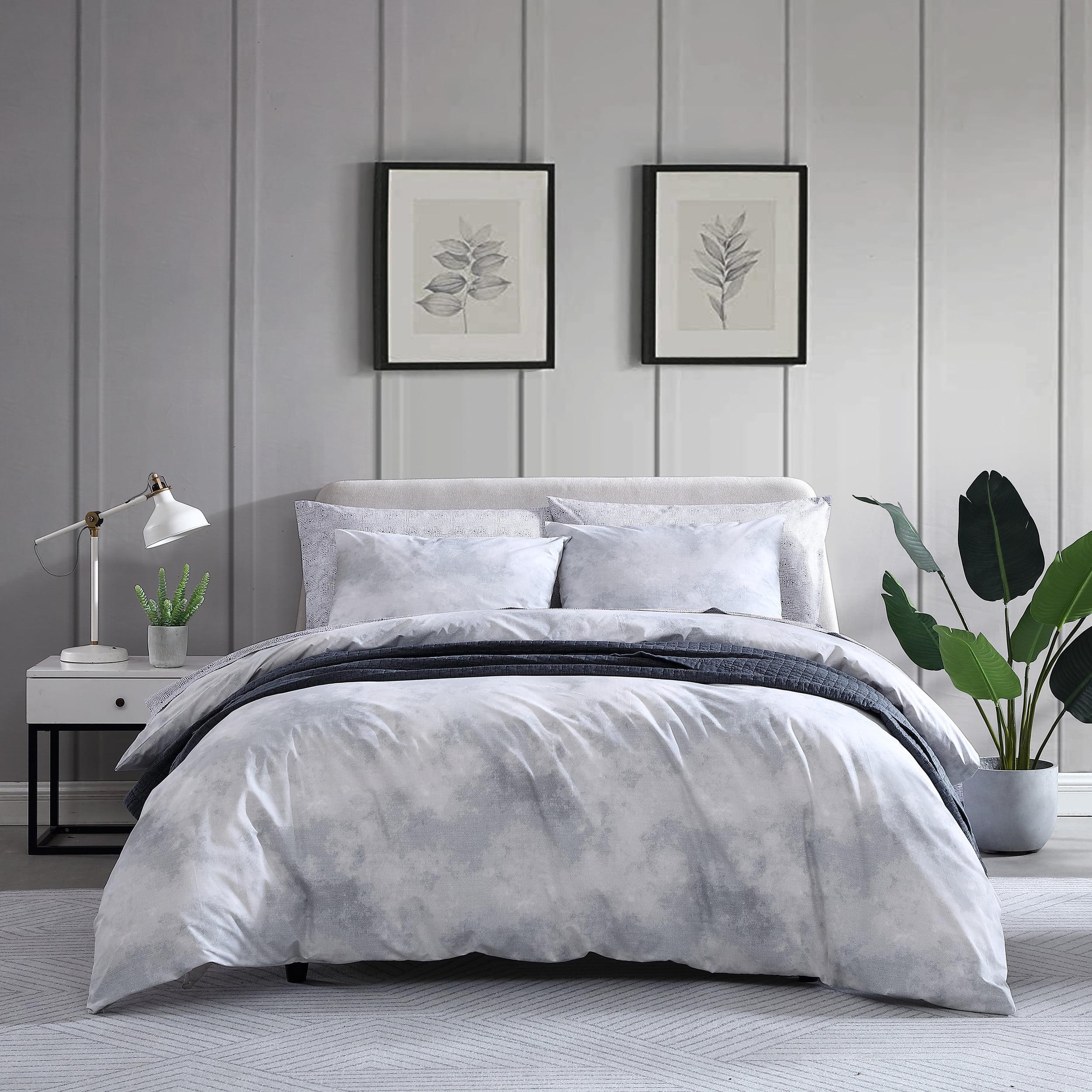 Gray/White Reversible 2 Piece Duvet Cover Set