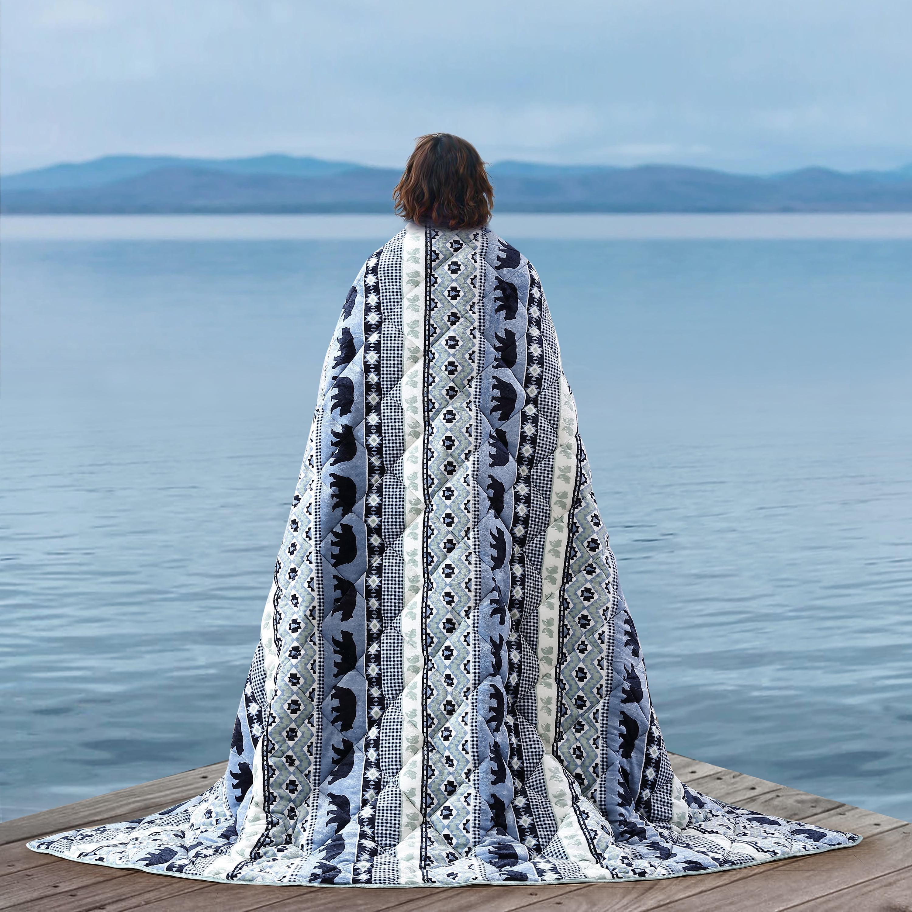 Coleman Coleman Reversible Water Resistant Nylon and Sherpa Diamond Quilted Indoor/Outdoor Throw/Picnic Blanket