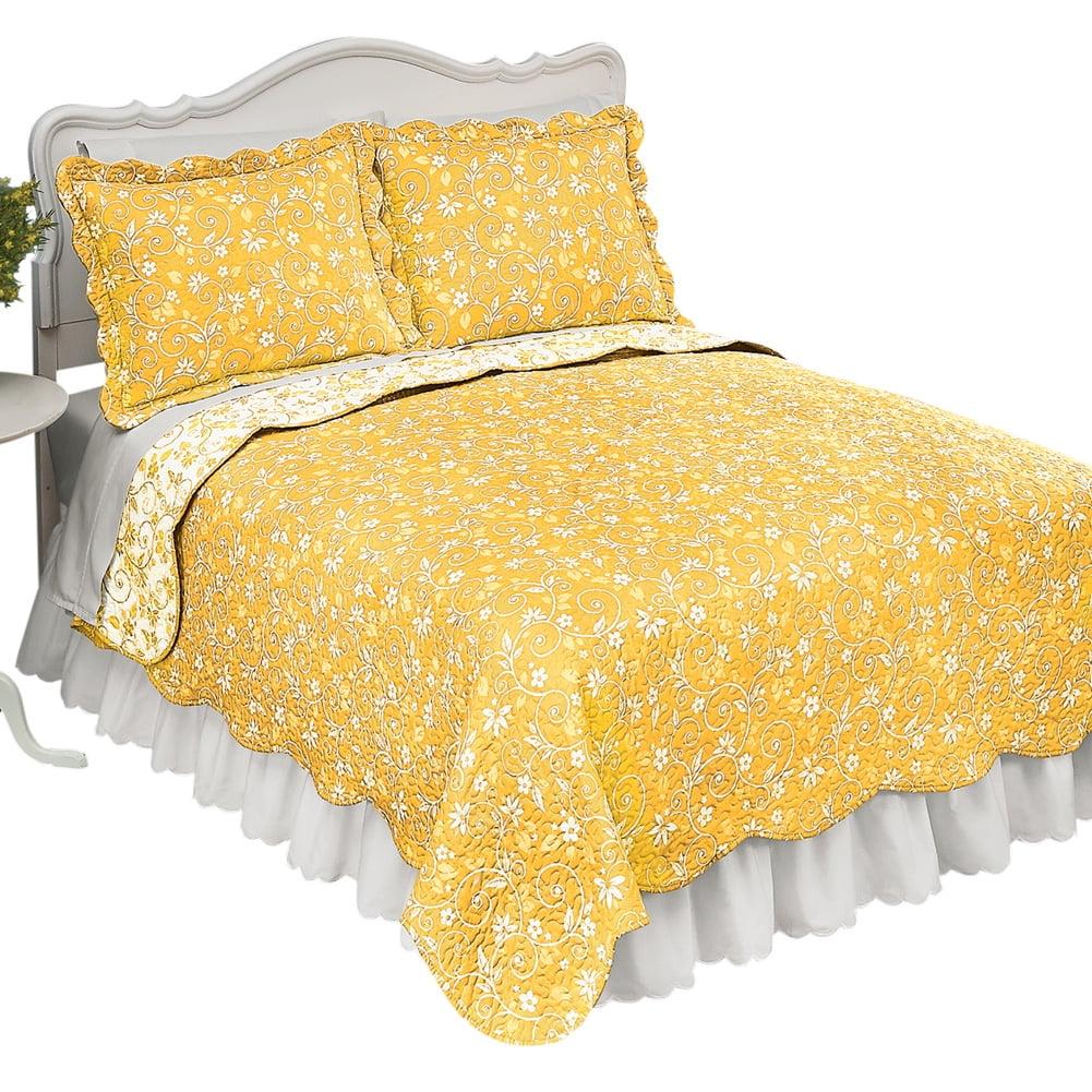 Yellow Reversible Floral Full Quilt with Scalloped Edges