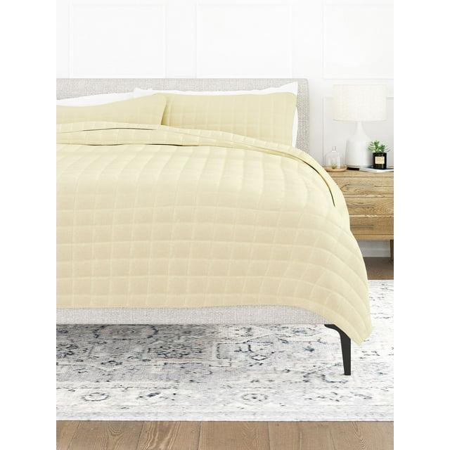Lightweight Wrinkle Resistant Quilt Sets in Yellow Square for King Size Bedding by Comfort Canopy